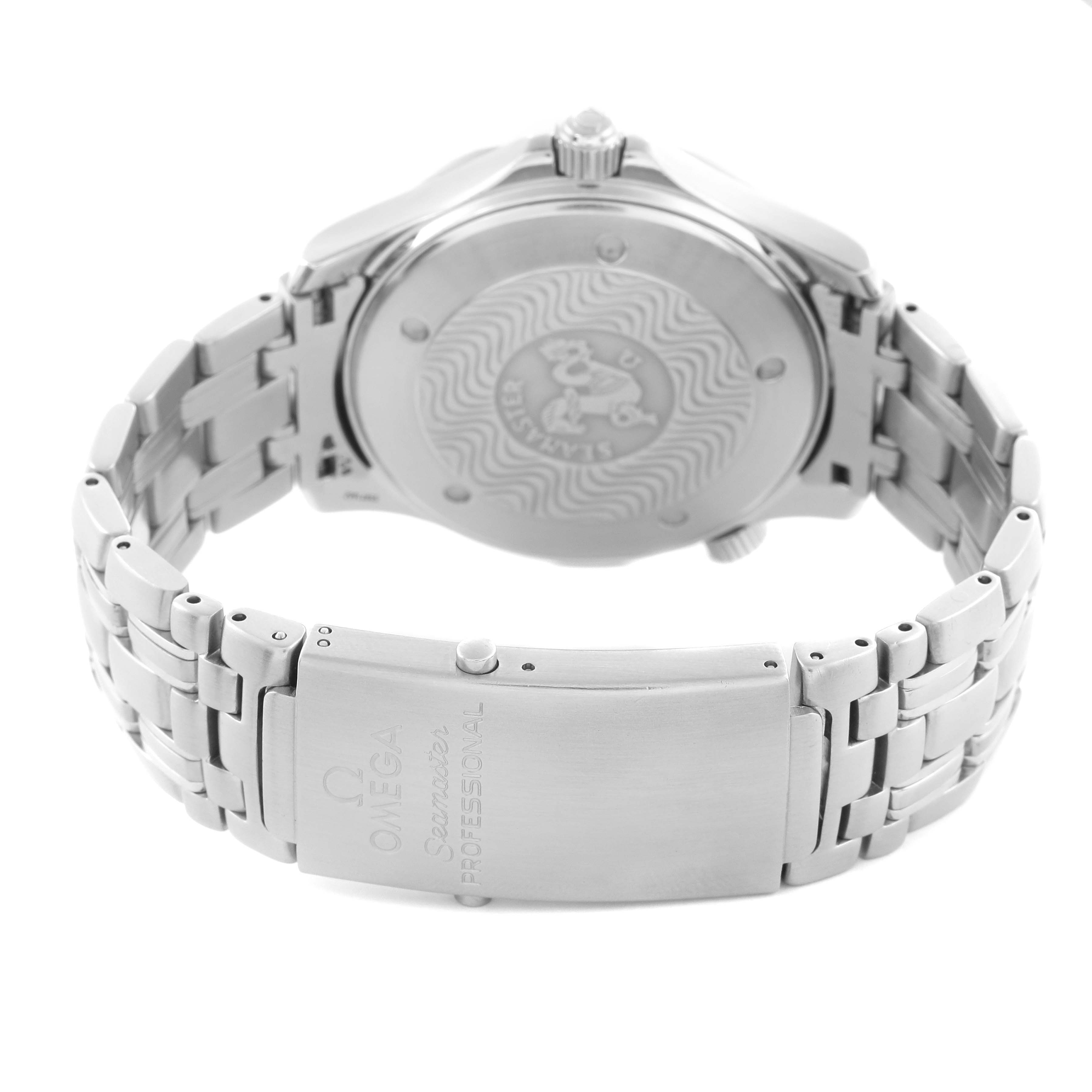 The image shows the back view of an Omega Seamaster 2541.80.00 Men
s Stainless Steel Blue Dial 2541.80.00 Men
s Stainless Steel Blue Dial watch, highlighting the case back, bracelet, and clasp.