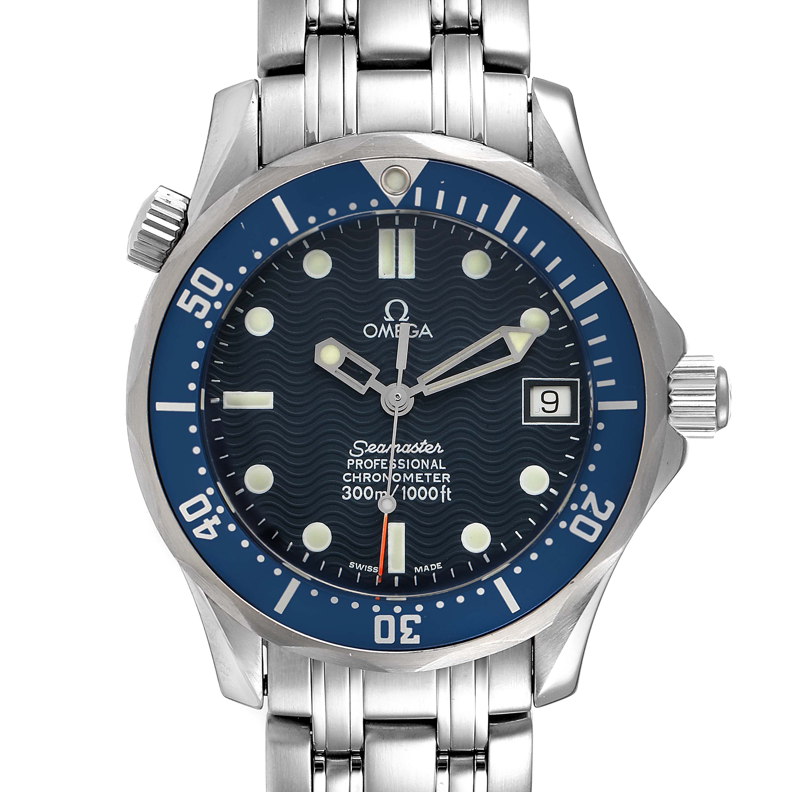 The image shows a front view of the Omega Seamaster 2551.80.00 Men
s Stainless Steel Blue Dial 2551.80.00 Men
s Stainless Steel Blue Dial watch, detailing its dial, bezel, and bracelet.
