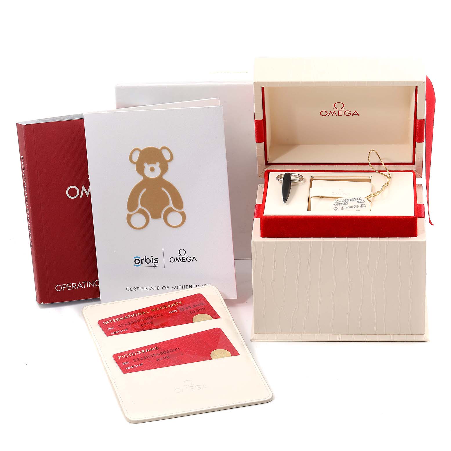 This image shows the packaging, Best Quality
ity certificate, international warranty cards, a booklet, and box for the Omega Speedmaster 324.30.38.50.03.002 Men
s Stainless Steel Blue Dial 324.30.38.50.03.002 Men
s Stainless Steel Blue Dial model.