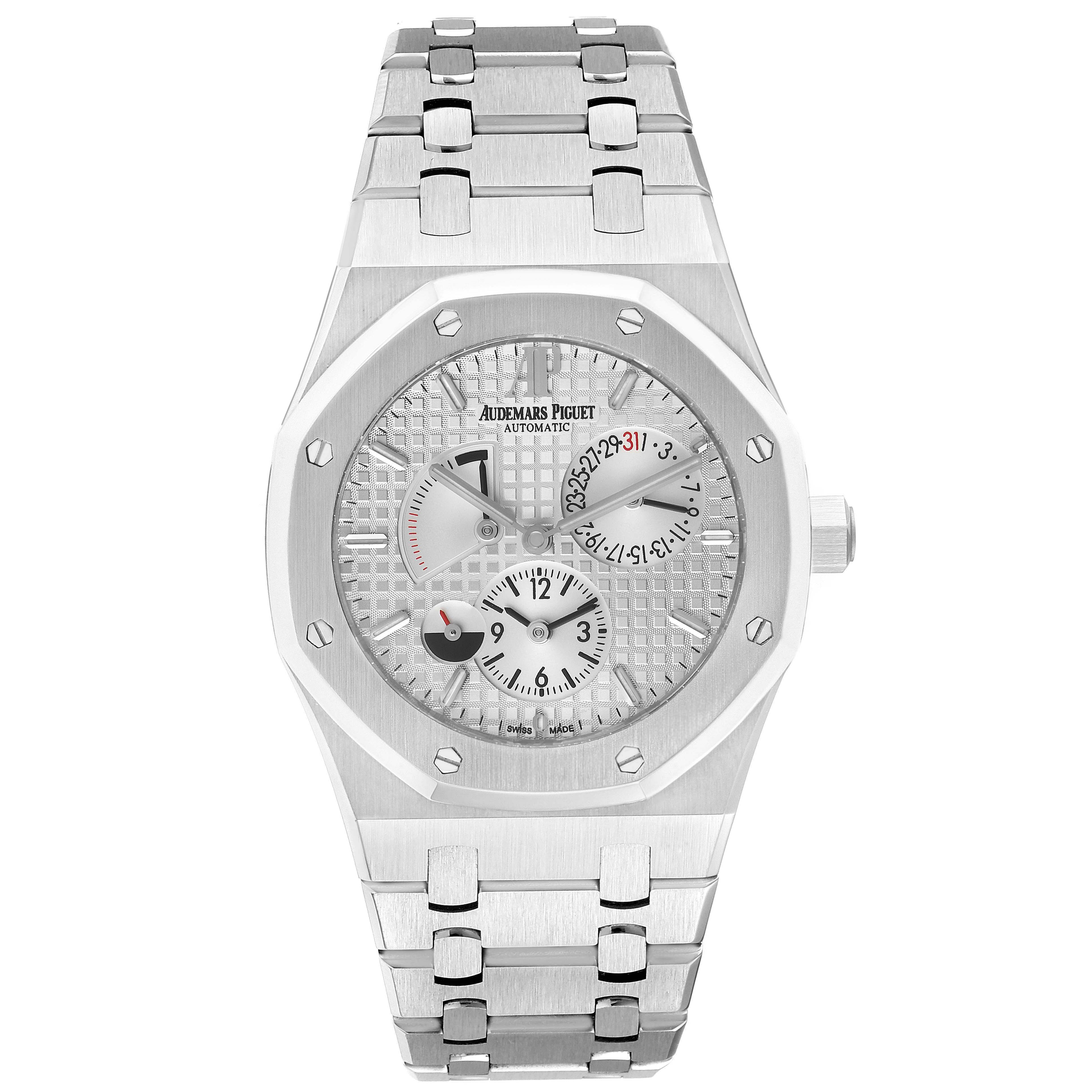 The image shows a front view of the Audemars Piguet Royal Oak 26120ST.OO.1220ST.01 Men's Stainless Steel Silver Dial 26120ST.OO.1220ST.01 Men's Stainless Steel Silver Dial watch, displaying its face, bezel, and bracelet.