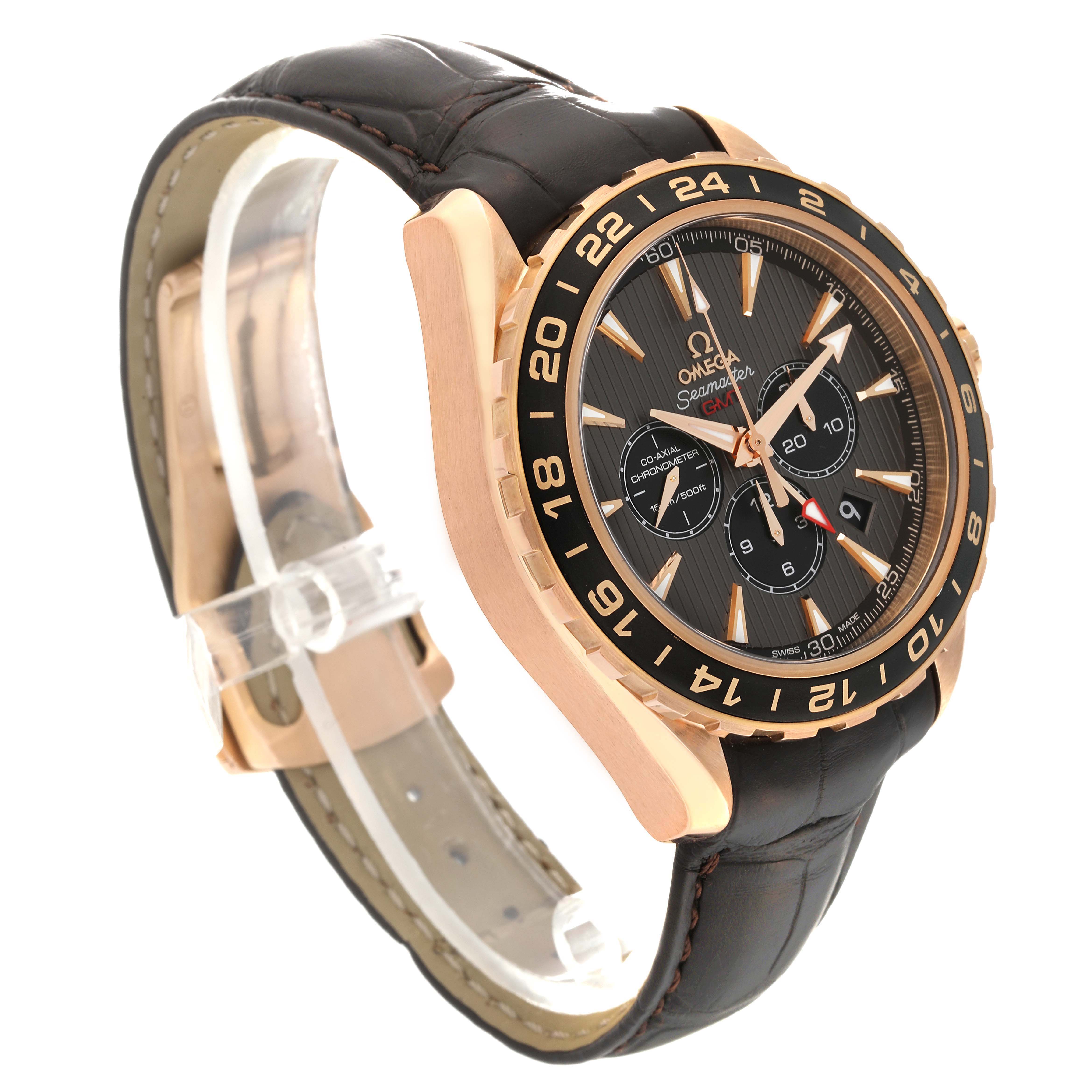 The image shows an angled view of the Omega Aqua Terra 231.53.44.52.06.001 Men's Rose Gold Grey Dial 231.53.44.52.06.001 Men's Rose Gold Grey Dial watch, highlighting its dial, bezel, and leather strap.