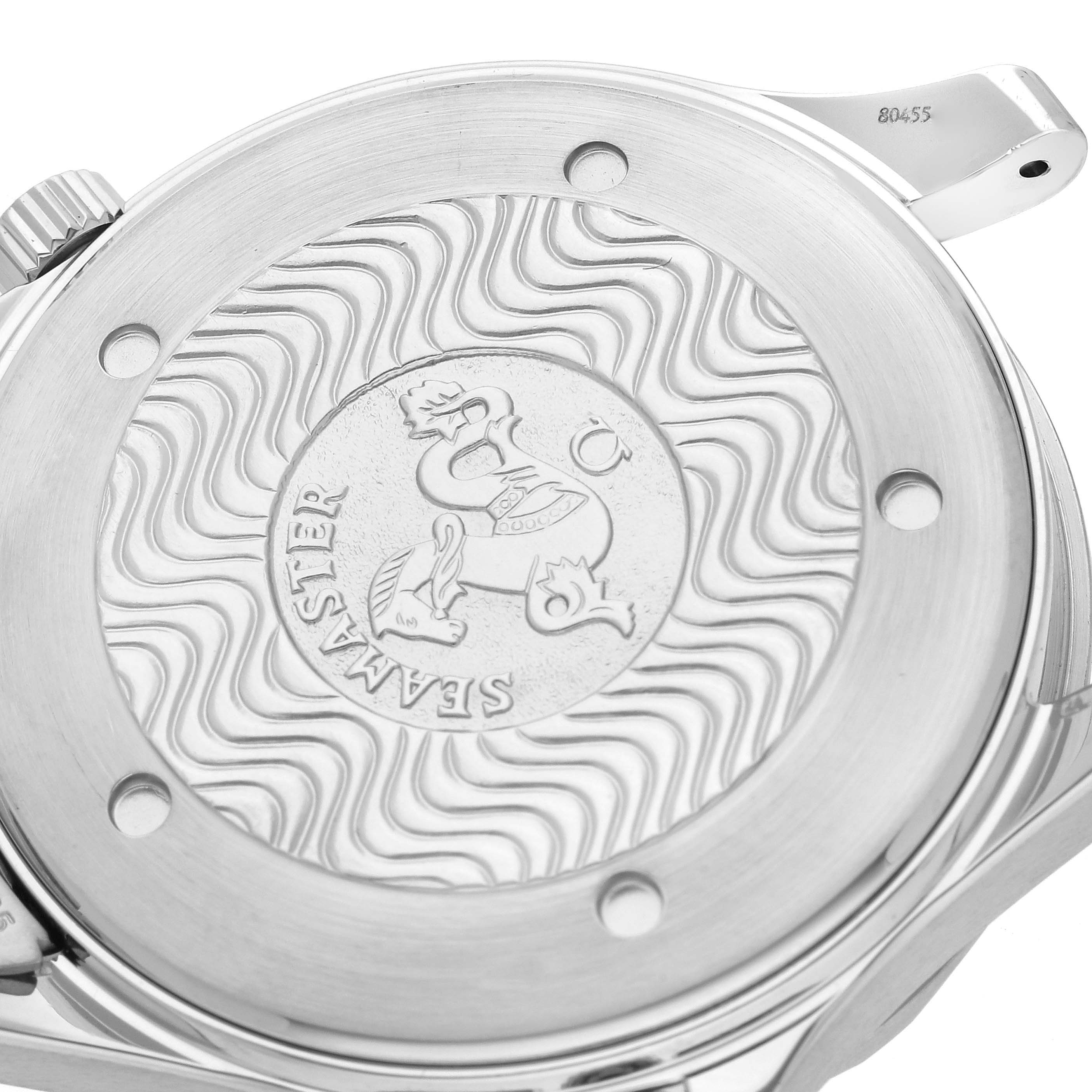 The image shows the back case of an Omega Seamaster 2531.80.00 Men
s Stainless Steel Blue Dial 2531.80.00 Men
s Stainless Steel Blue Dial watch, featuring the wave pattern and logo engraving.