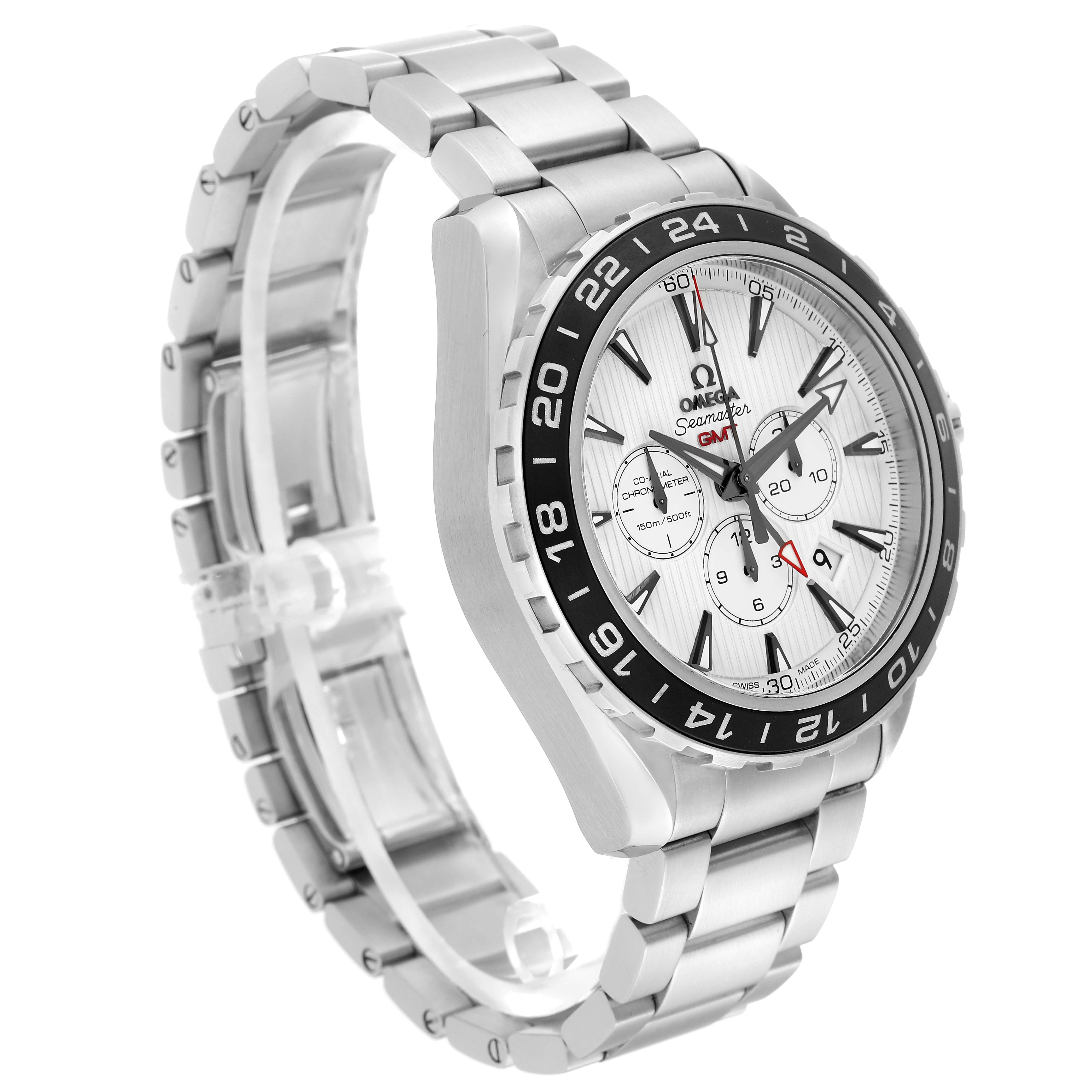 This image shows a side and front angle of an Omega Seamaster 231.10.44.52.04.001 Men
s Stainless Steel White Dial 231.10.44.52.04.001 Men
s Stainless Steel White Dial watch, highlighting its bezel, face, and metal bracelet.