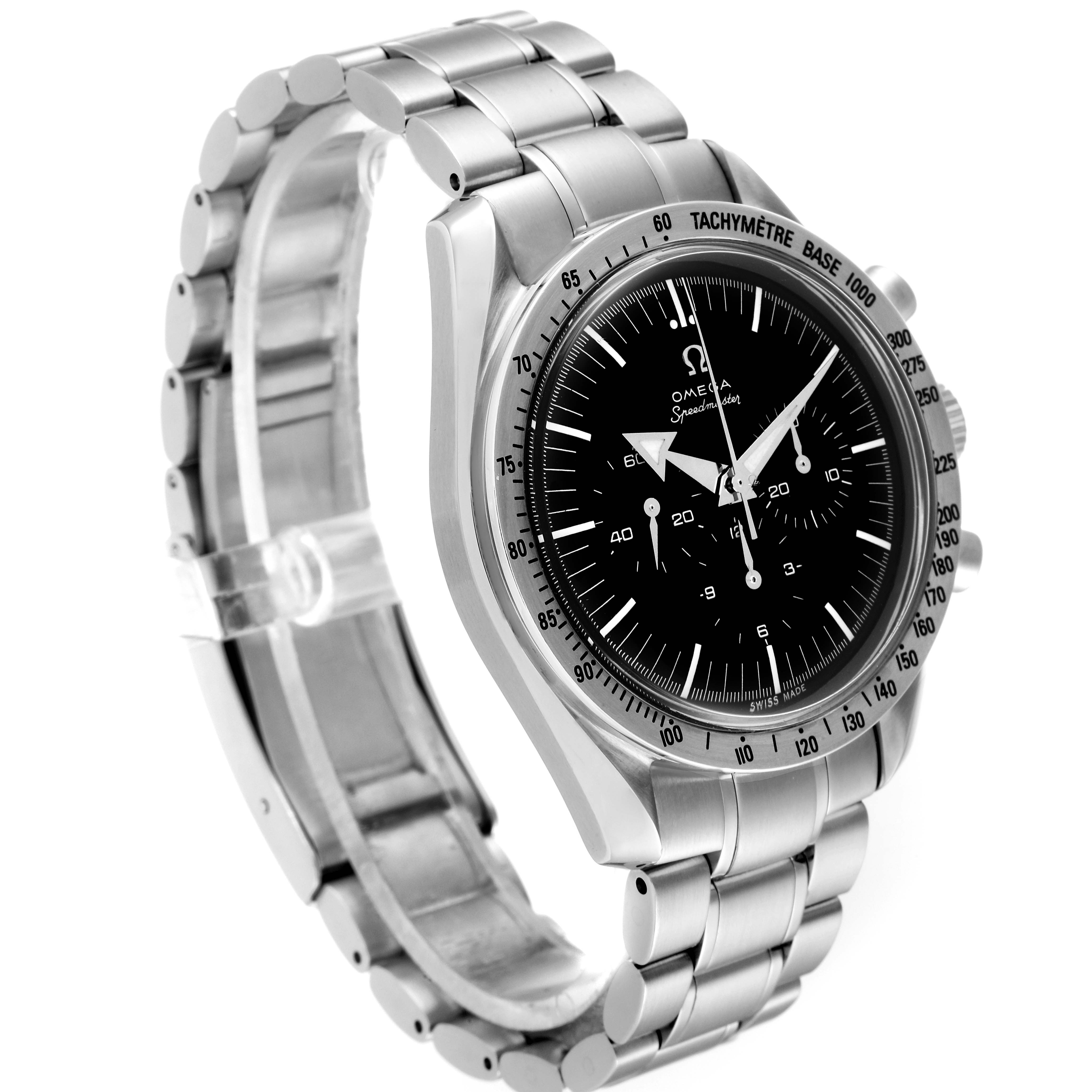 This is an angled view of the Omega Speedmaster 3594.50.00 Men
s Stainless Steel Black Dial 3594.50.00 Men
s Stainless Steel Black Dial watch showing the dial, bezel, case, and bracelet.