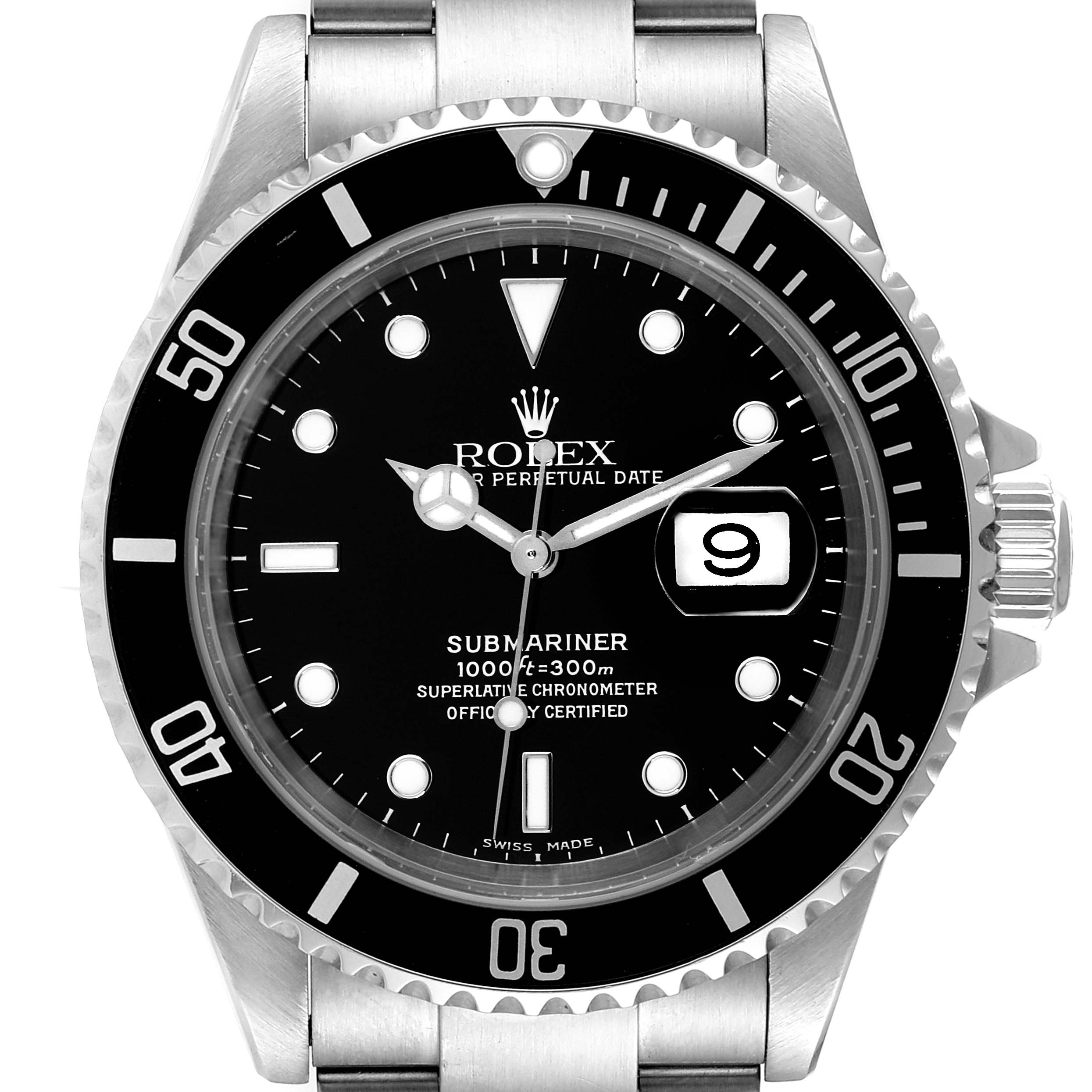The image shows a front view of the Rolex Submariner 16610 Men
s Stainless Steel Black Dial 16610 Men
s Stainless Steel Black Dial watch, highlighting its black bezel, dial, and date display.