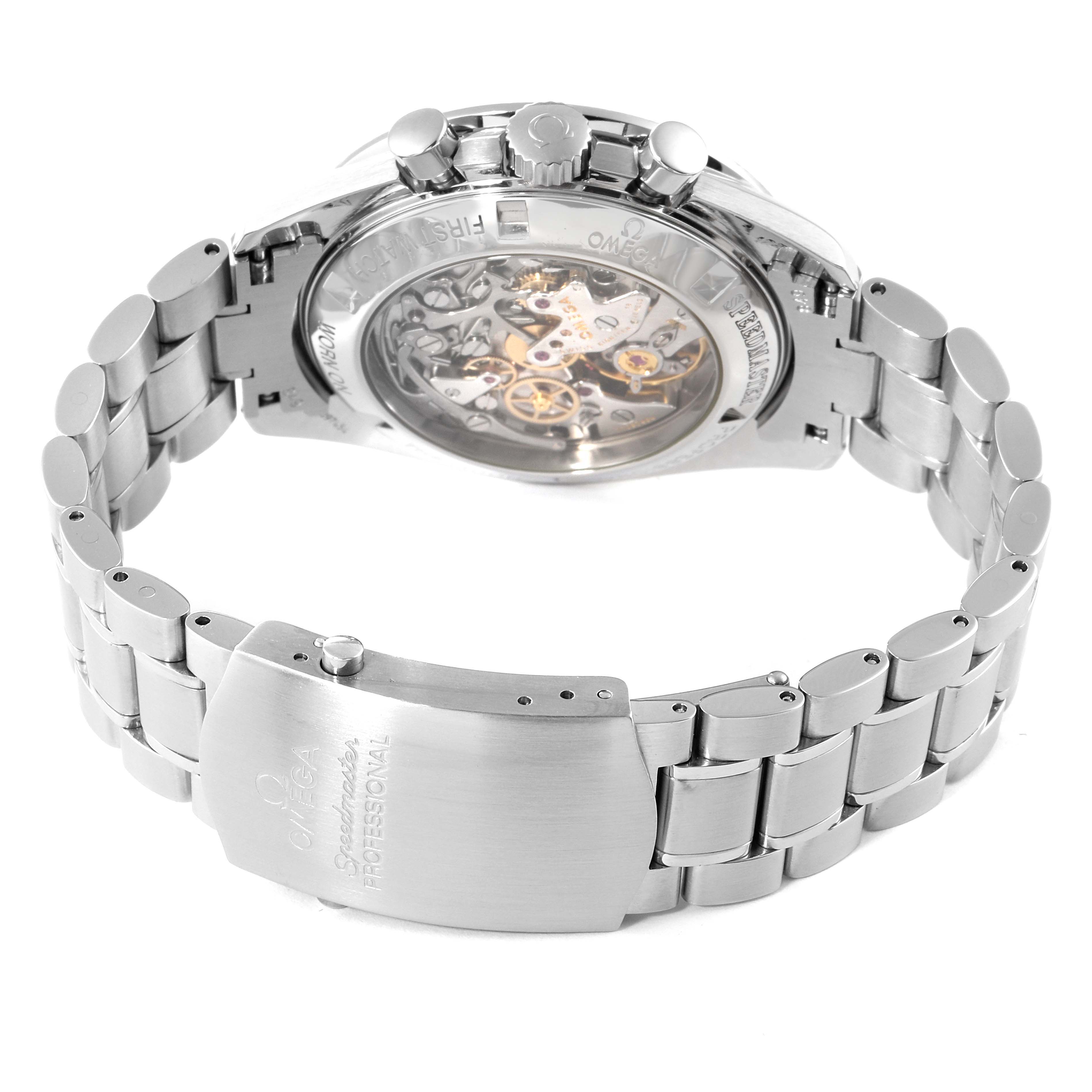 The image shows the back and bracelet of an Omega Speedmaster 3572.50.00 Men
s Stainless Steel Black Dial 3572.50.00 Men
s Stainless Steel Black Dial watch, highlighting the transparent case back and clasp.