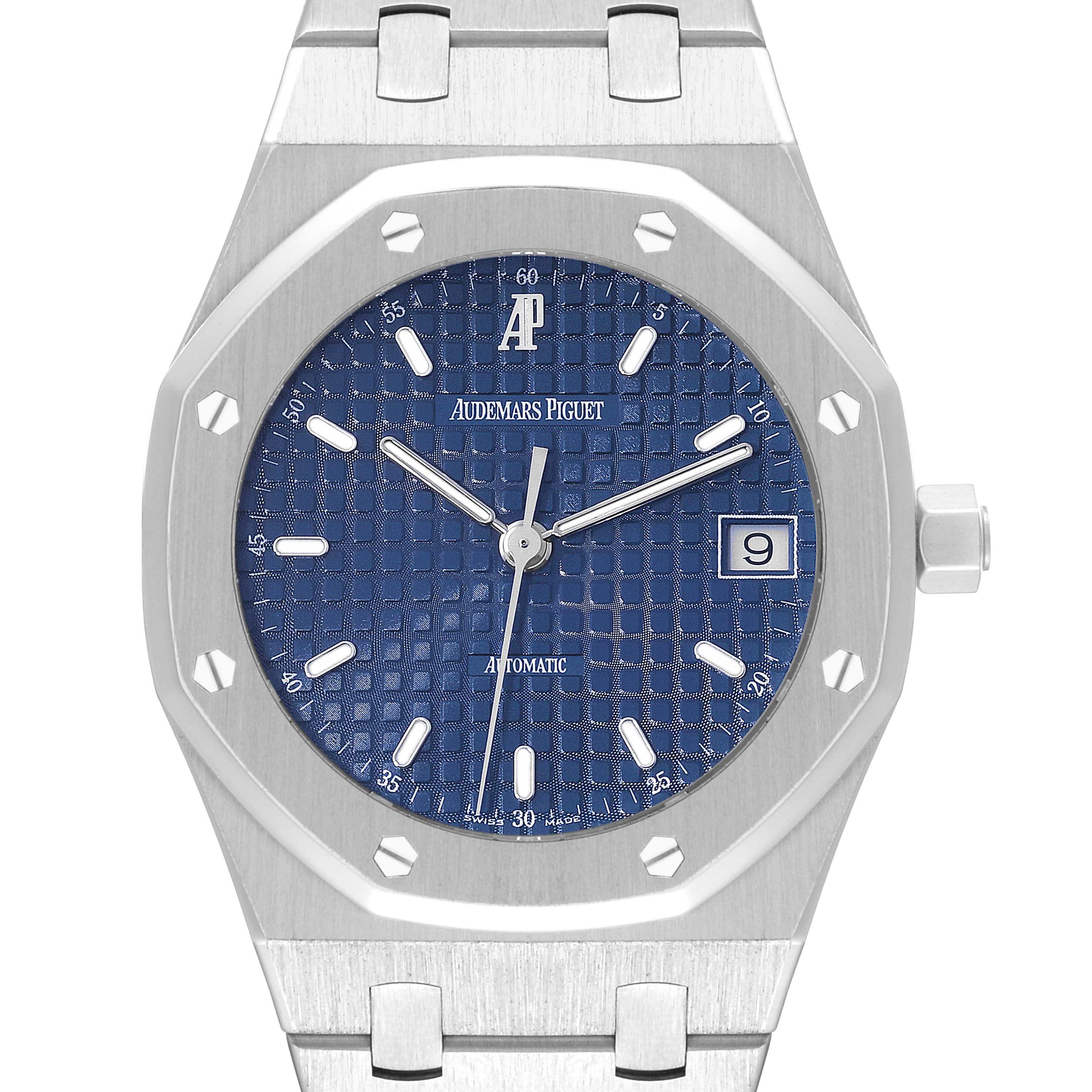 This image shows a frontal view of the Audemars Piguet Royal Oak 14790ST.OO.0789ST.09 Men's Stainless Steel Blue Dial 14790ST.OO.0789ST.09 Men's Stainless Steel Blue Dial watch, highlighting its blue dial, stainless steel case, and date display.