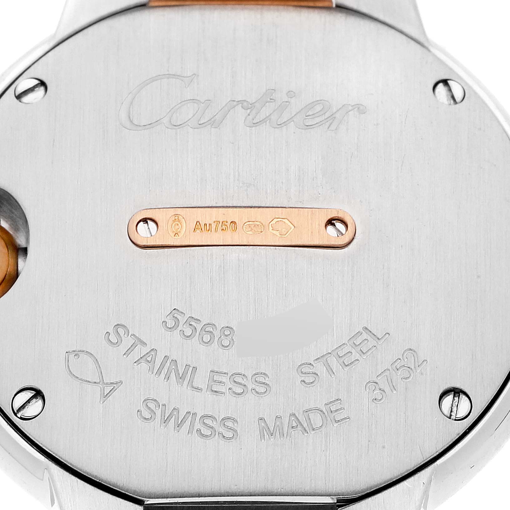 The image shows the back case of a Cartier Ballon Bleu W3BB0005 Women
s Steel and Gold (two tone) Silver Dial W3BB0005 Women
s Steel and Gold (two tone) Silver Dial watch, displaying engraving and material information.