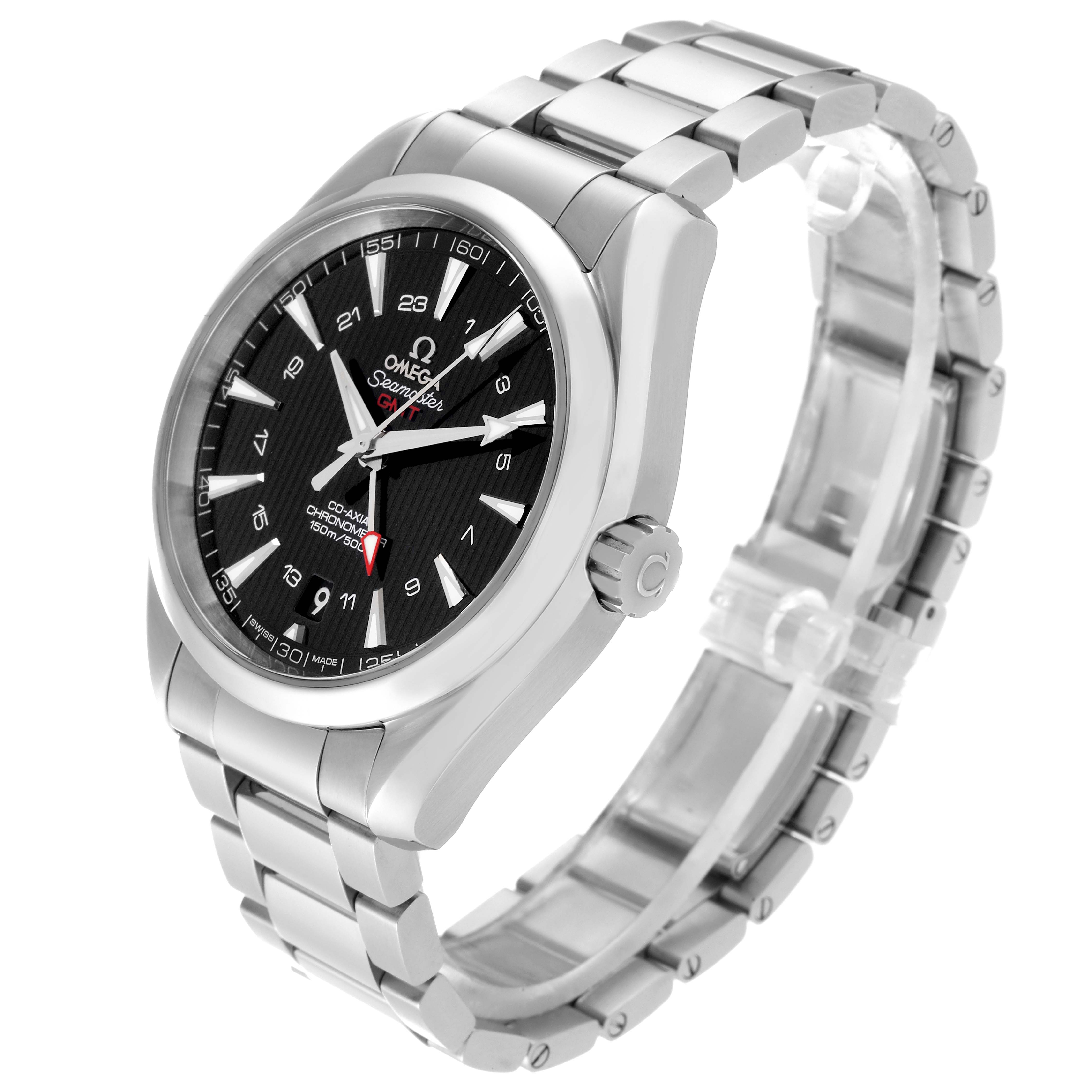 The image shows a side angle of the Omega Aqua Terra 231.10.43.22.01.001 Men's Stainless Steel Black Dial 231.10.43.22.01.001 Men's Stainless Steel Black Dial watch, highlighting the dial, bezel, and stainless steel bracelet.