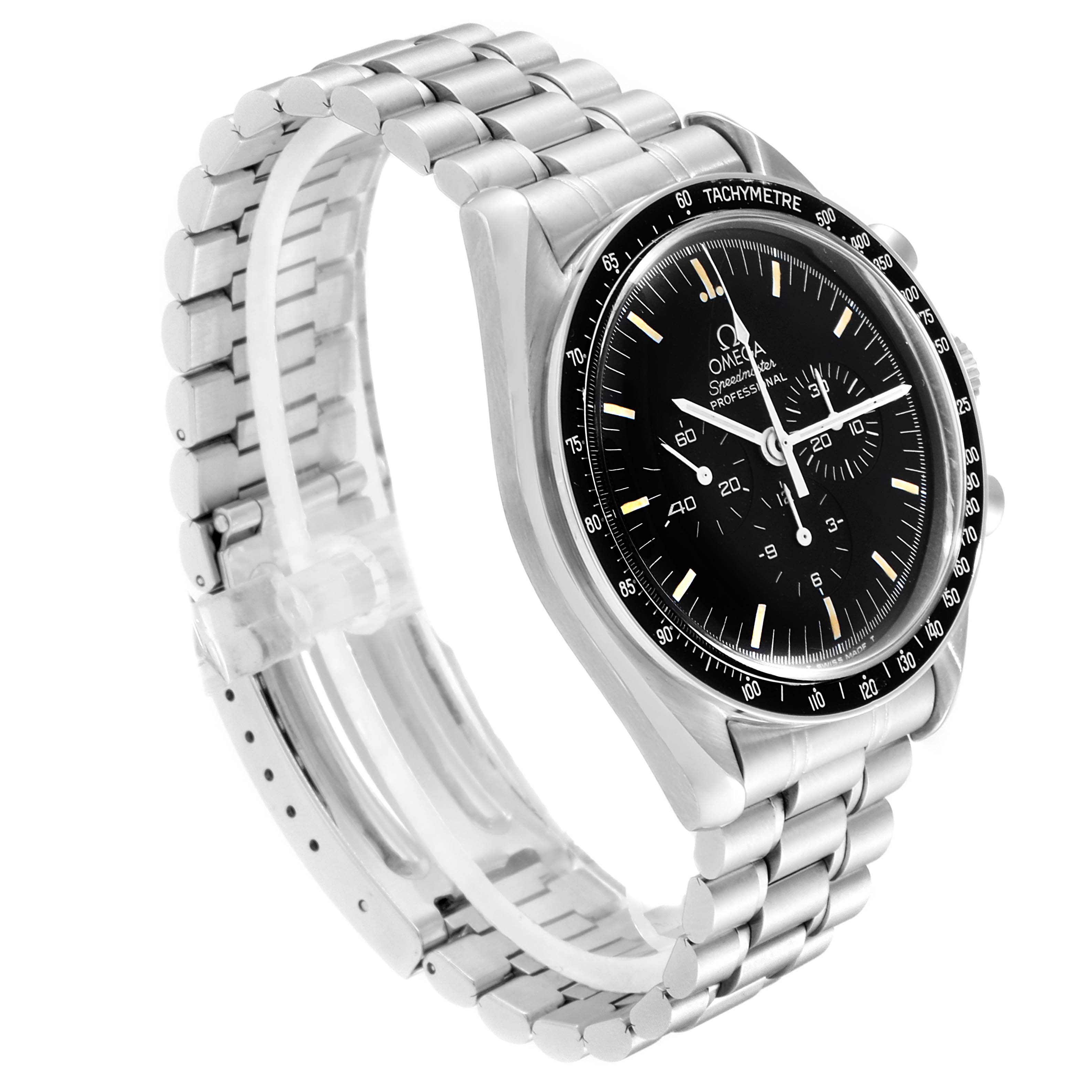 The image shows an Omega Speedmaster 3570.50.00 Men
s Stainless Steel Black Dial 3570.50.00 Men
s Stainless Steel Black Dial watch from a side angle, highlighting its bezel, dial, and stainless steel bracelet.