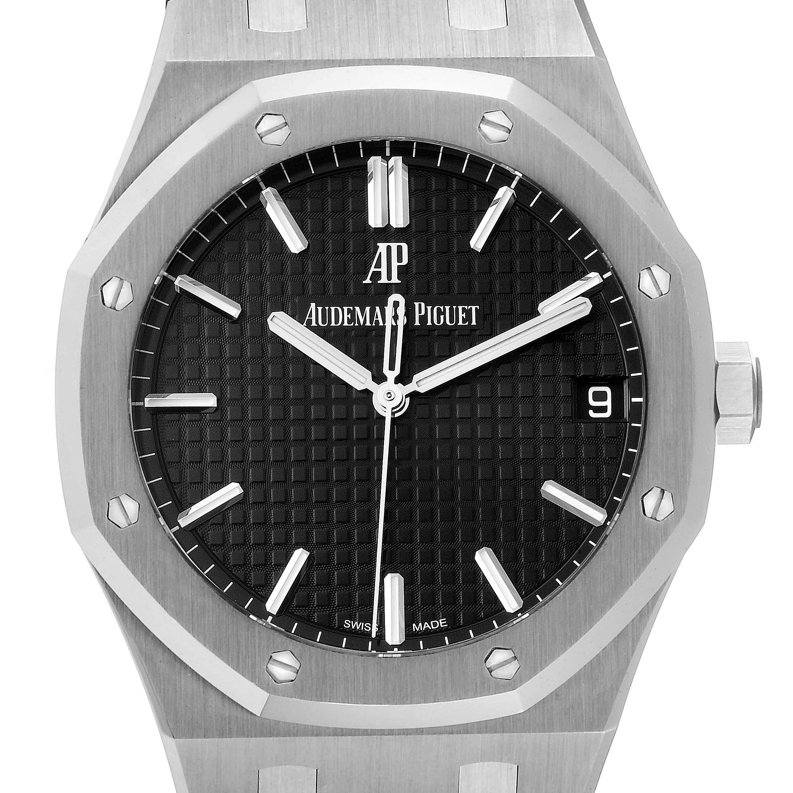 The image shows a frontal view of the Audemars Piguet Royal Oak 15500ST.OO.1220ST.03 Men
s Stainless Steel Black Dial 15500ST.OO.1220ST.03 Men
s Stainless Steel Black Dial watch, highlighting the dial, hands, and bezel.