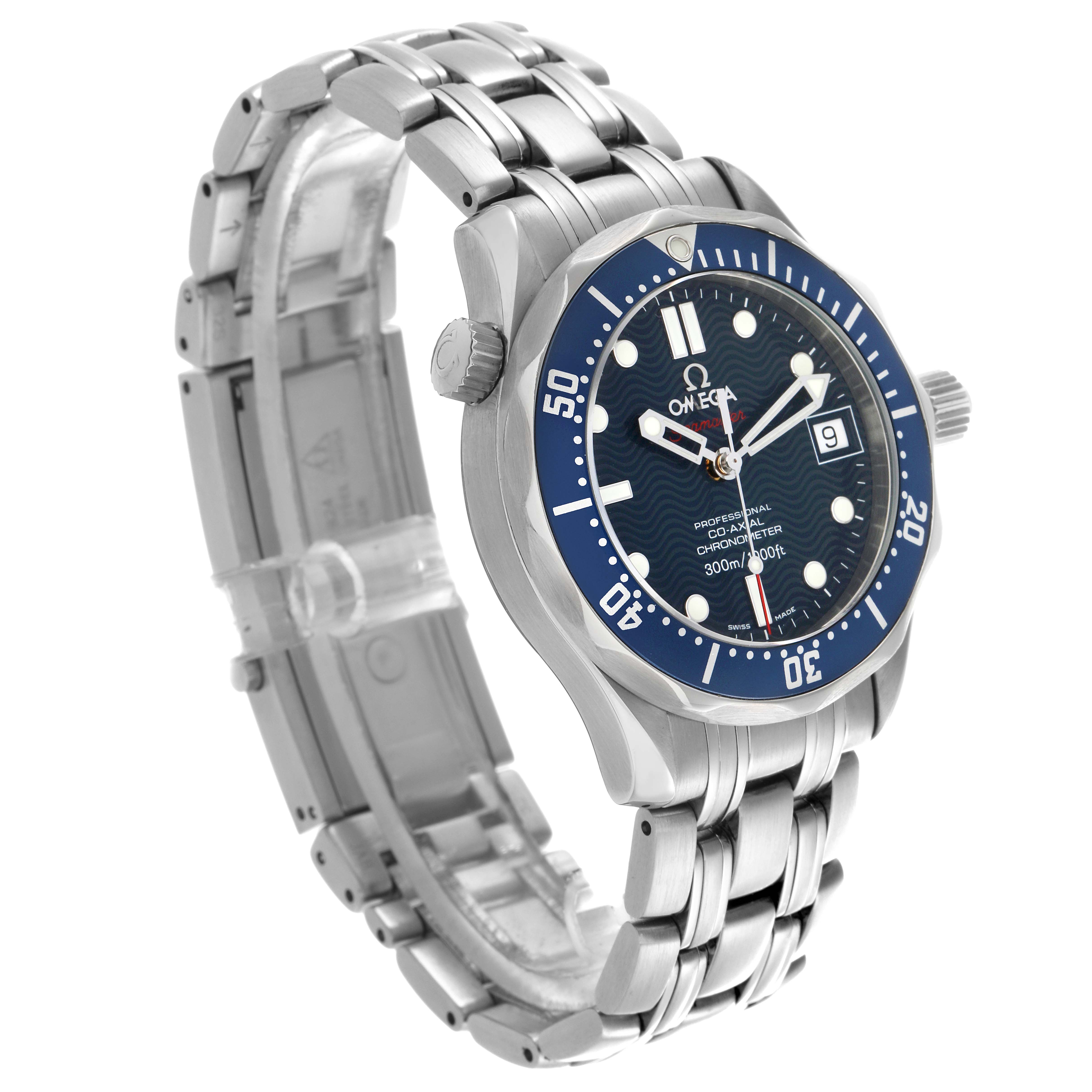 The image shows an angled view of the Omega Seamaster 2222.80.00 Men
s Stainless Steel Blue Dial 2222.80.00 Men
s Stainless Steel Blue Dial watch, highlighting the face, bezel, crown, and bracelet.