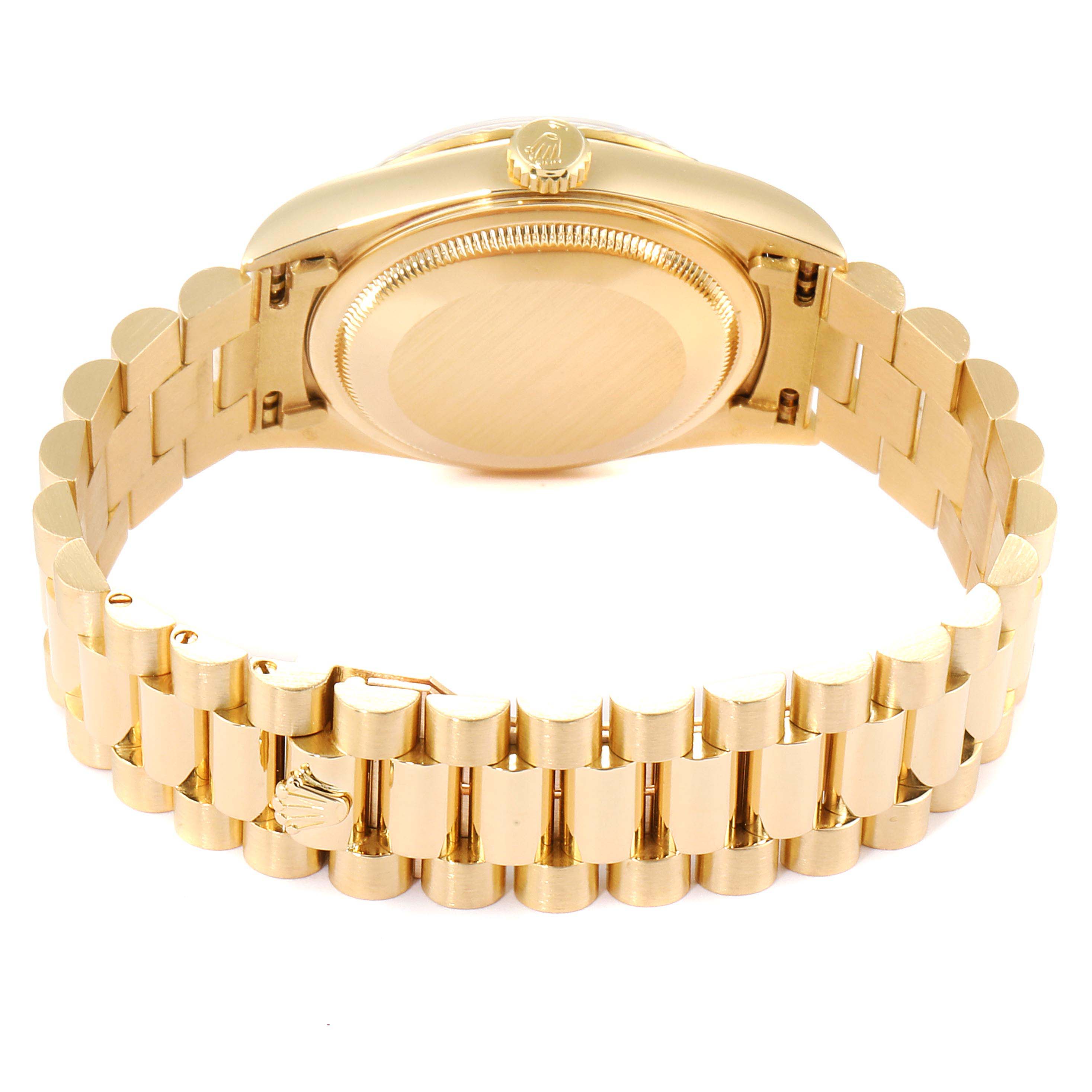 This image shows the back view of a Rolex President 18238 Men
s Yellow Gold White Dial 18238 Men
s Yellow Gold White Dial model watch, highlighting the bracelet and caseback.