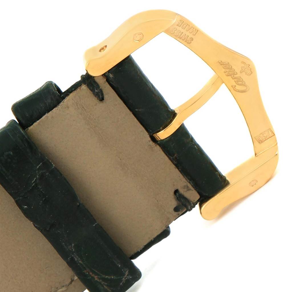 This image shows the buckle and part of the strap of a Cartier Tank Solo W1018855 Men
s Steel and Gold (two tone) Silver Dial W1018855 Men
s Steel and Gold (two tone) Silver Dial watch, oriented to display the clasp mechanism.