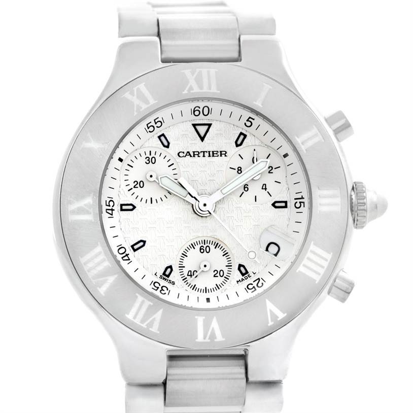 This is a Cartier Must 21 Chronoscaph W10184U2 Men's Stainless Steel White Dial W10184U2 Men's Stainless Steel White Dial watch shown from the front, displaying its dial, Roman numeral bezel, and chronograph sub-dials.