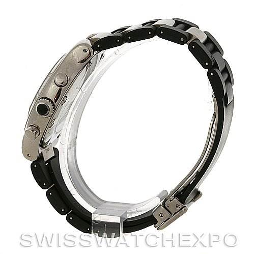 This image shows a side view of the Cartier Must 21 Chronoscaph W10125U2 Men
s Stainless Steel Black Dial W10125U2 Men
s Stainless Steel Black Dial watch, highlighting the bezel and bracelet.