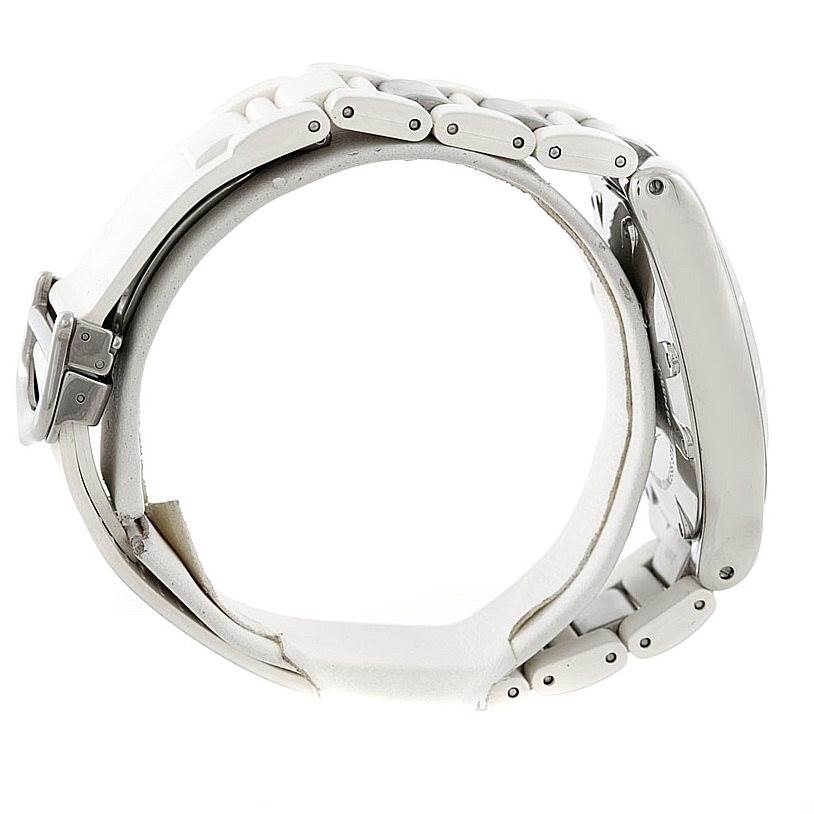 This side view image of the Cartier Must 21 Chronoscaph W10184U2 Men
s Stainless Steel White Dial W10184U2 Men
s Stainless Steel White Dial watch displays the band and case.