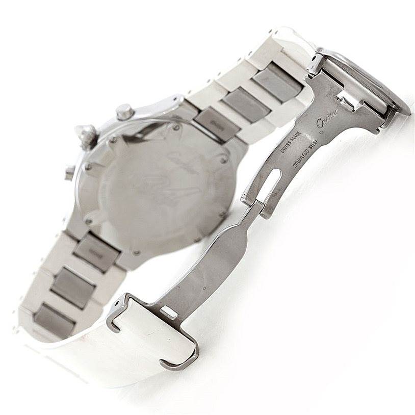 The image shows the back and clasp of the Must 21 Chronoscaph model by Cartier.