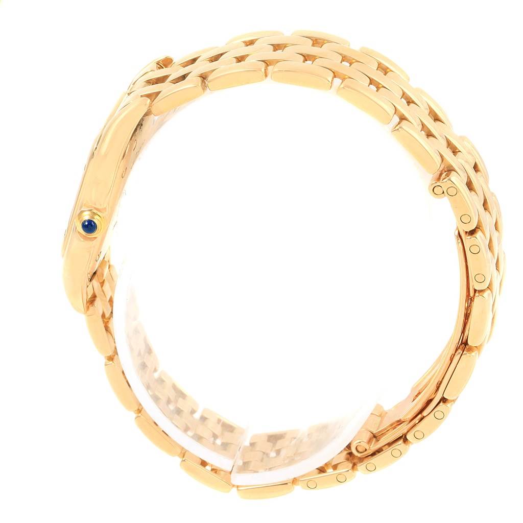 The image shows the side view of the bracelet of a Panthère de Cartier watch by Cartier.