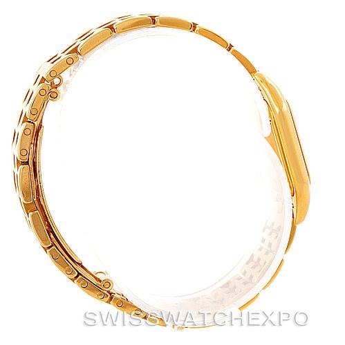 The image shows a side view of a Panthere model by Cartier, highlighting the bracelet and part of the case.