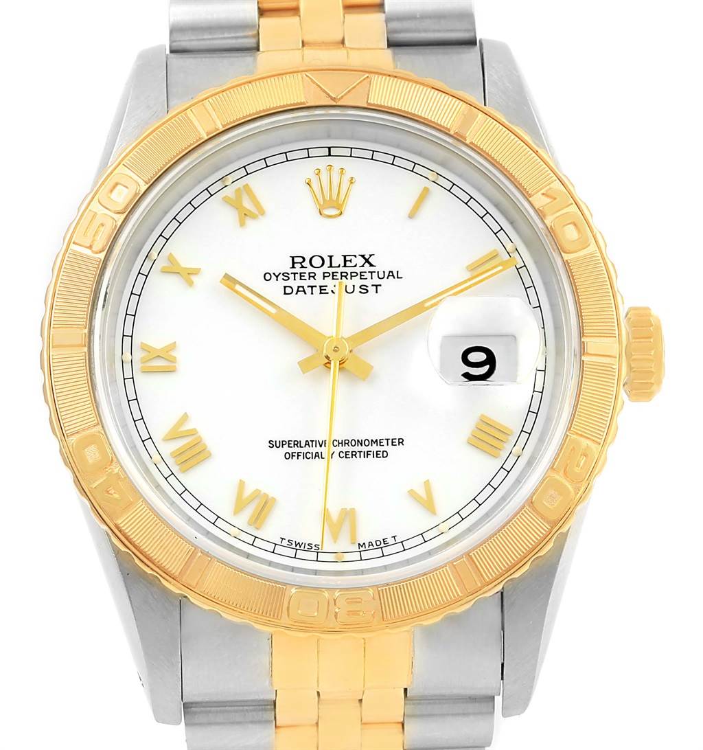 The image shows a front view of a Rolex Turn-o-Graph 16263 Men
s Steel and Gold (two tone) White Dial 16263 Men
s Steel and Gold (two tone) White Dial watch, highlighting its gold bezel, white dial, and two-tone bracelet.