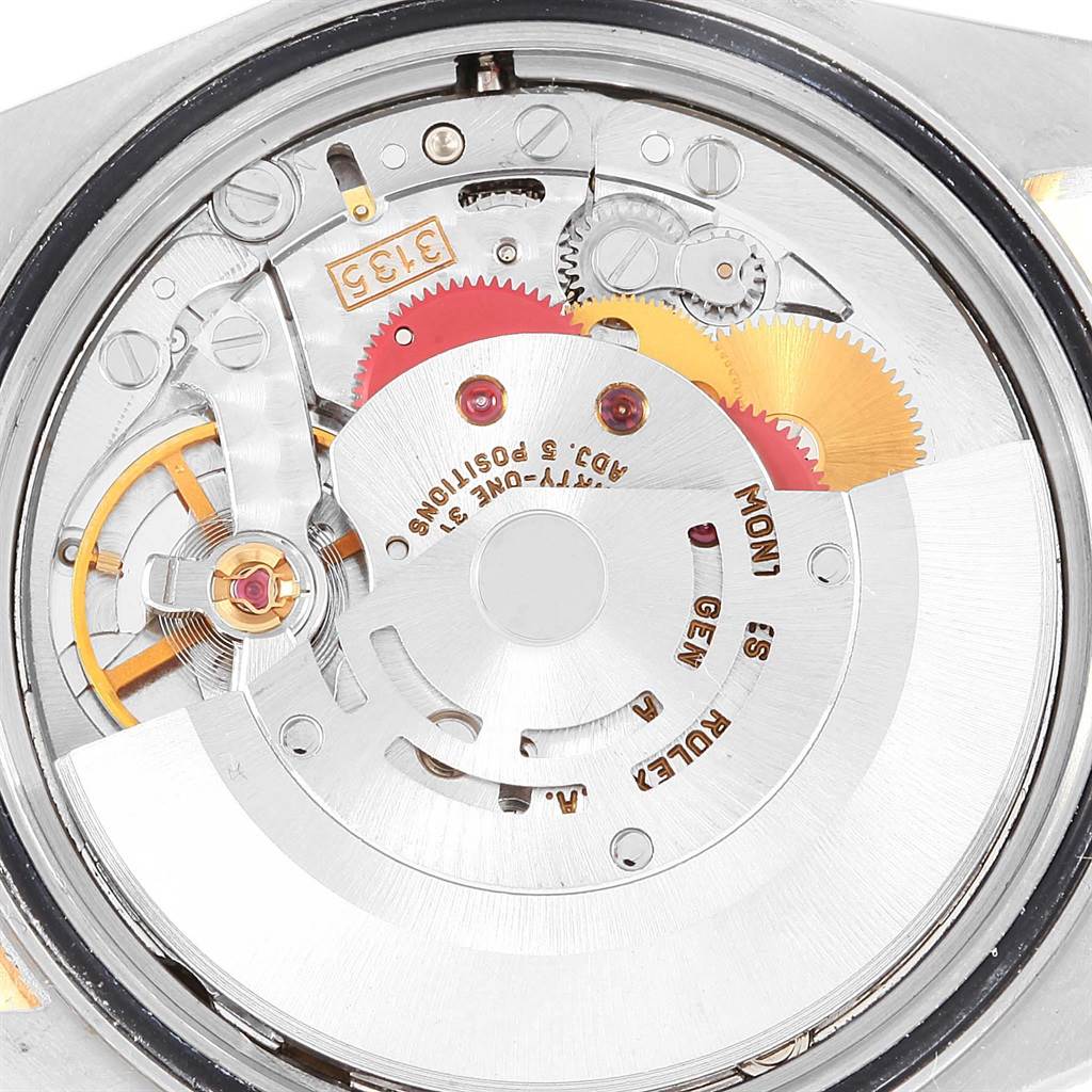 The image shows the internal mechanism of a Rolex Turn-o-Graph 16263 Men's Steel and Gold (two tone) Champagne Dial 16263 Men's Steel and Gold (two tone) Champagne Dial watch from a top-down angle.