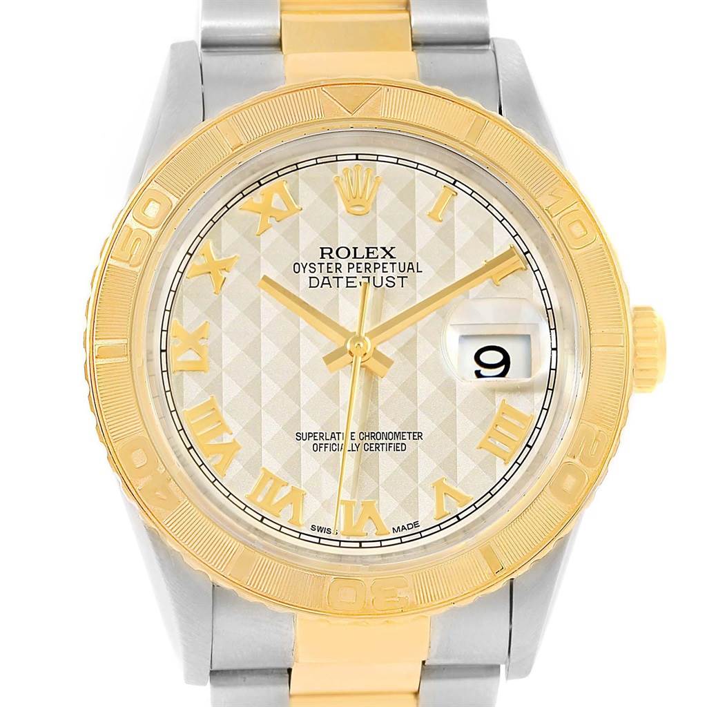 The image shows a frontal view of the Rolex Turn-o-Graph 16263 Men
s Steel and Gold (two tone) Beige Dial 16263 Men
s Steel and Gold (two tone) Beige Dial watch, highlighting its gold bezel, dial, and part of the two-tone bracelet.