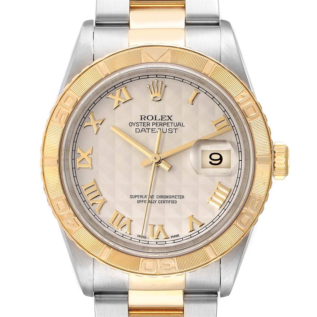 The image shows a front view of the Rolex Turn-o-Graph 16263 Men's Steel and Gold (two tone) Beige Dial 16263 Men's Steel and Gold (two tone) Beige Dial watch, highlighting its dial, bezel, and part of the bracelet.