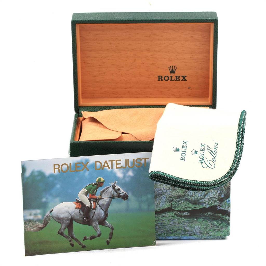 The image shows the box, cloth, and booklet for a Rolex Turn-o-Graph 16263 Men
s Steel and Gold (two tone) White Dial 16263 Men
s Steel and Gold (two tone) White Dial watch, all taken from a frontal view.