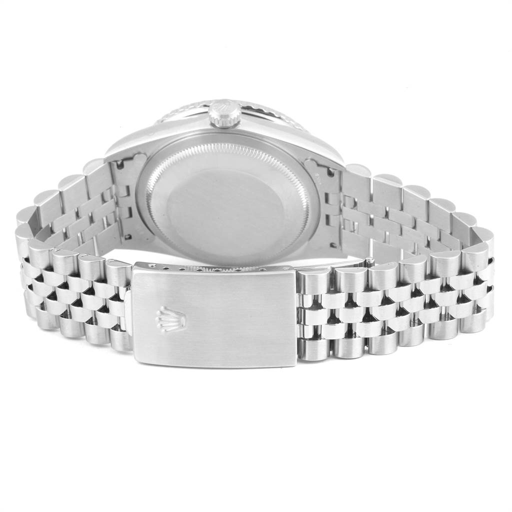 This image shows the back and clasp of a Rolex Turn-o-Graph 16264 Men
s Stainless Steel Silver Dial 16264 Men
s Stainless Steel Silver Dial watch, highlighting its metal bracelet and case back.