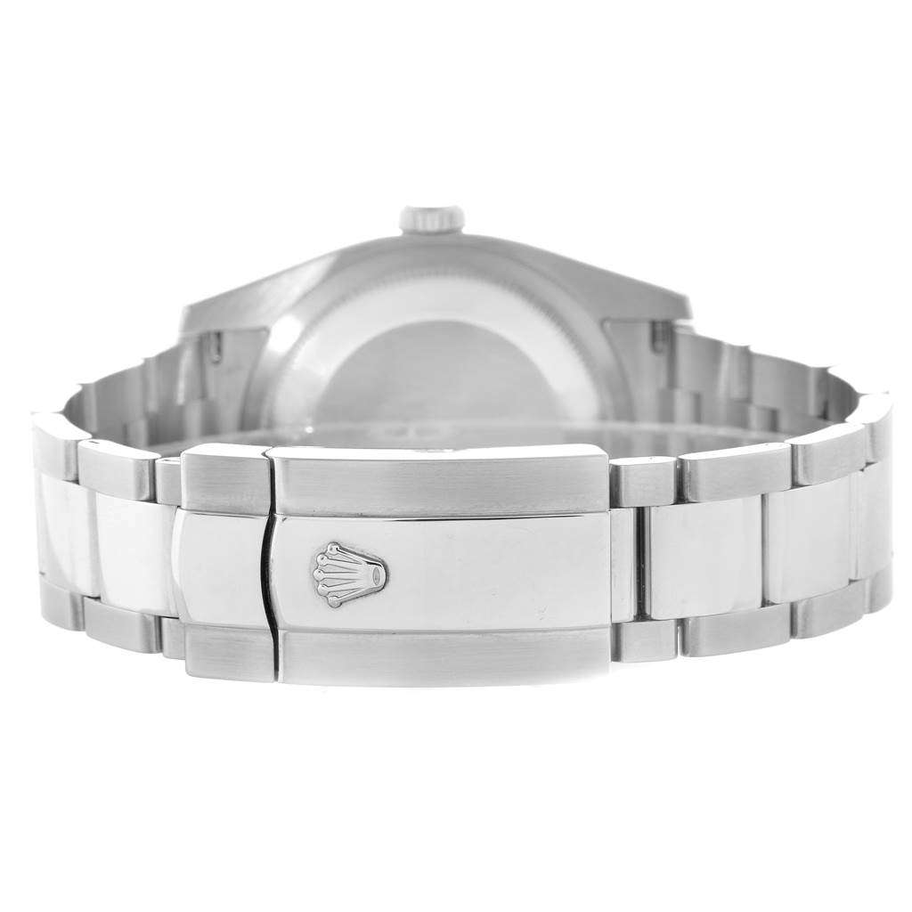 This image shows the clasp and part of the bracelet of the Rolex Turn-o-Graph 116264 Men
s Stainless Steel Black Dial 116264 Men
s Stainless Steel Black Dial watch from a rear angle.