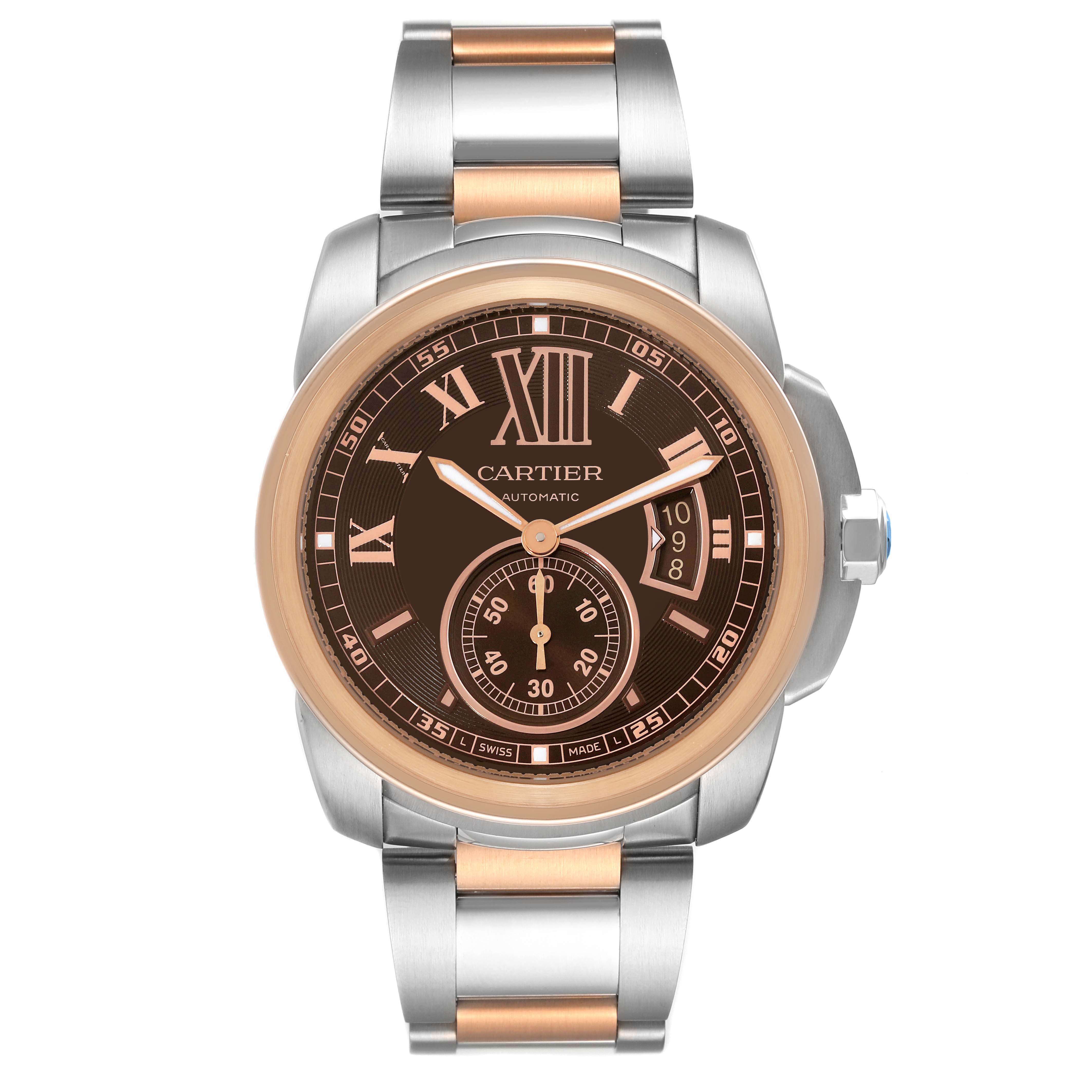 The image shows a front view of the Calibre de Cartier watch by Cartier, highlighting its dial, bezel, and bracelet.