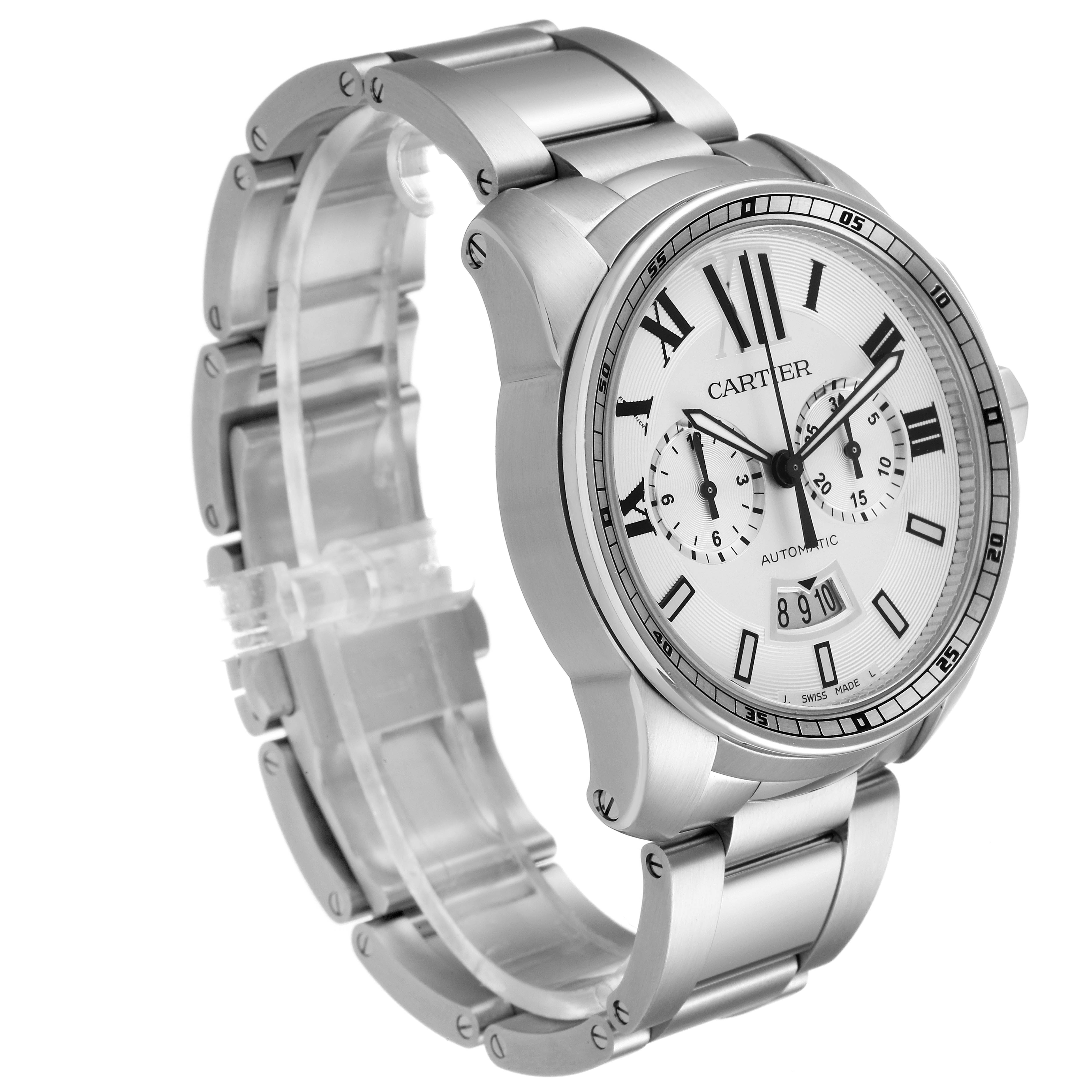 The image shows a Calibre de Cartier watch by Cartier, viewed from a front-left angle focusing on the dial and bracelet.