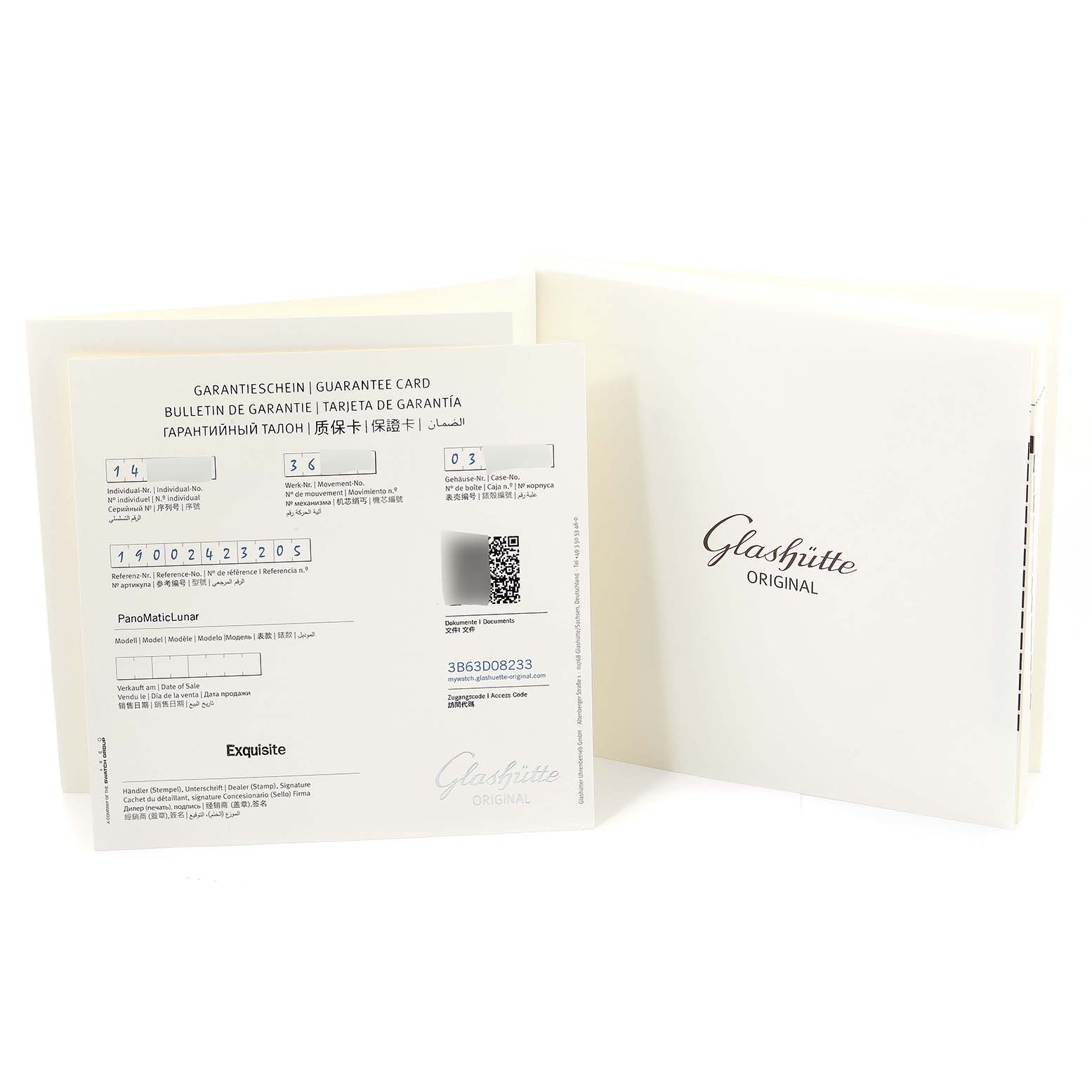 The image shows the guarantee card and booklet for a Glashütte Pano model watch.