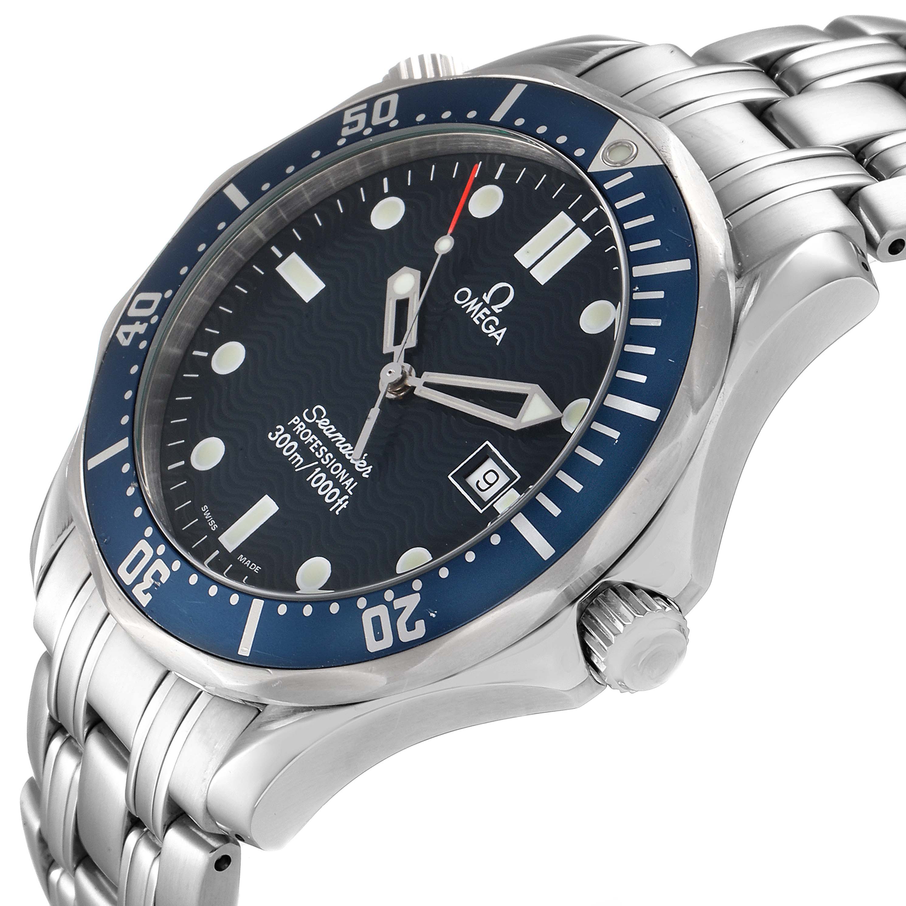 The image shows an angled view of an Omega Seamaster 2541.80.00 Men
s Stainless Steel Blue Dial 2541.80.00 Men
s Stainless Steel Blue Dial watch, featuring its face, bezel, crown, and part of the bracelet.