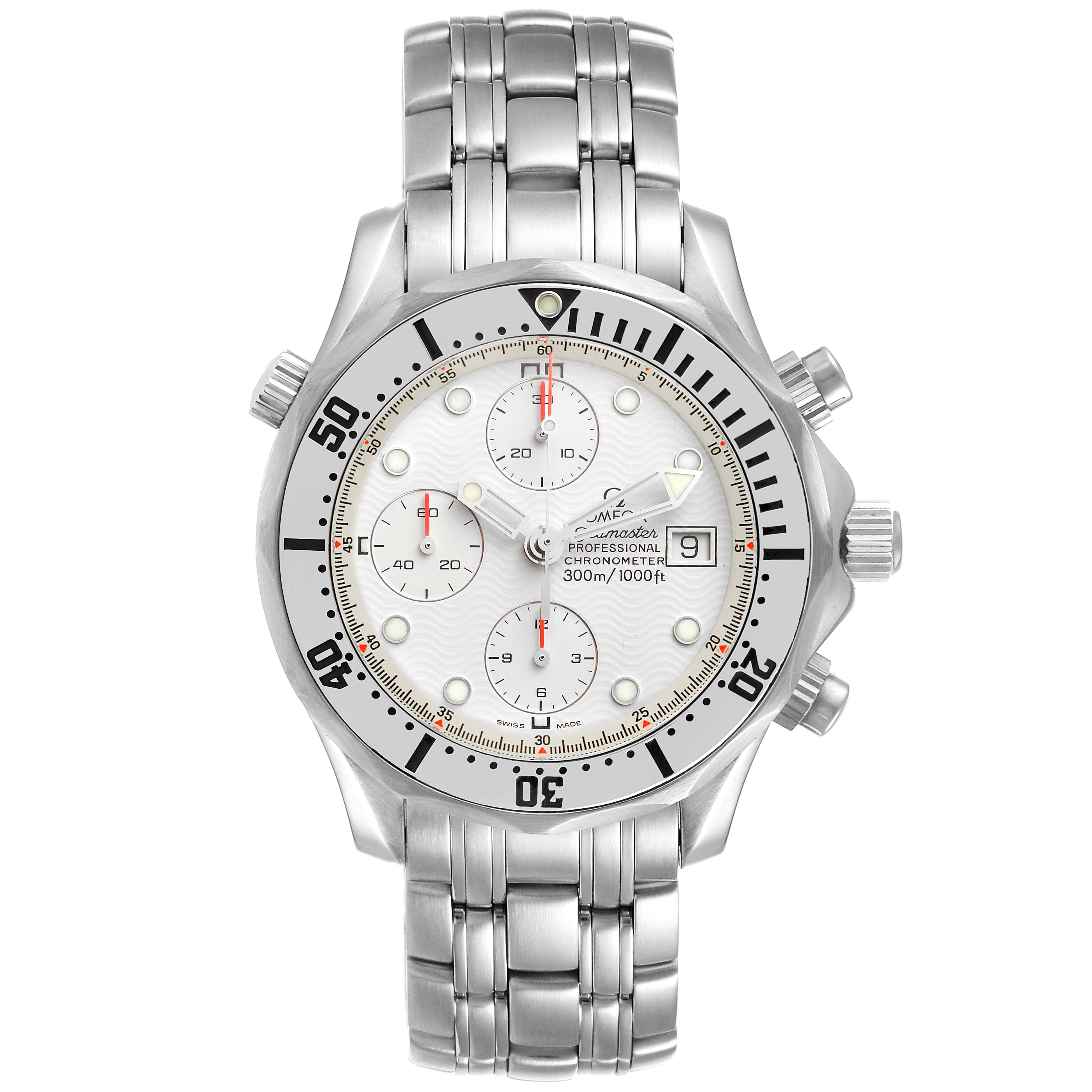 The image shows a frontal view of the Omega Seamaster 2598.20.00 Men
s Stainless Steel White Dial 2598.20.00 Men
s Stainless Steel White Dial watch, highlighting its face, bezel, and bracelet.
