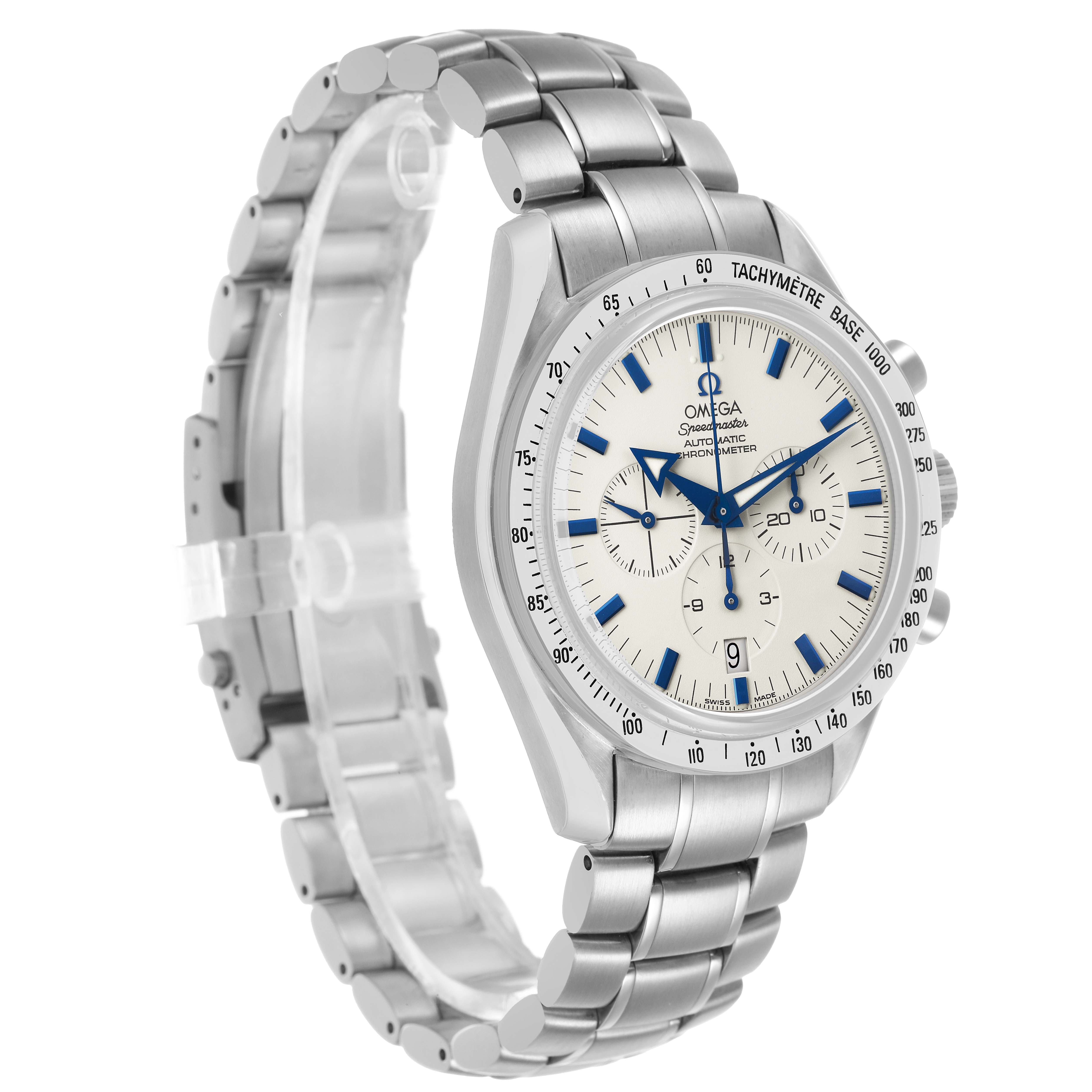 The image shows an Omega Speedmaster 3551.20.00 Men's Stainless Steel White Dial watch at a three-quarter angle, highlighting the face, bezel, and stainless steel bracelet.