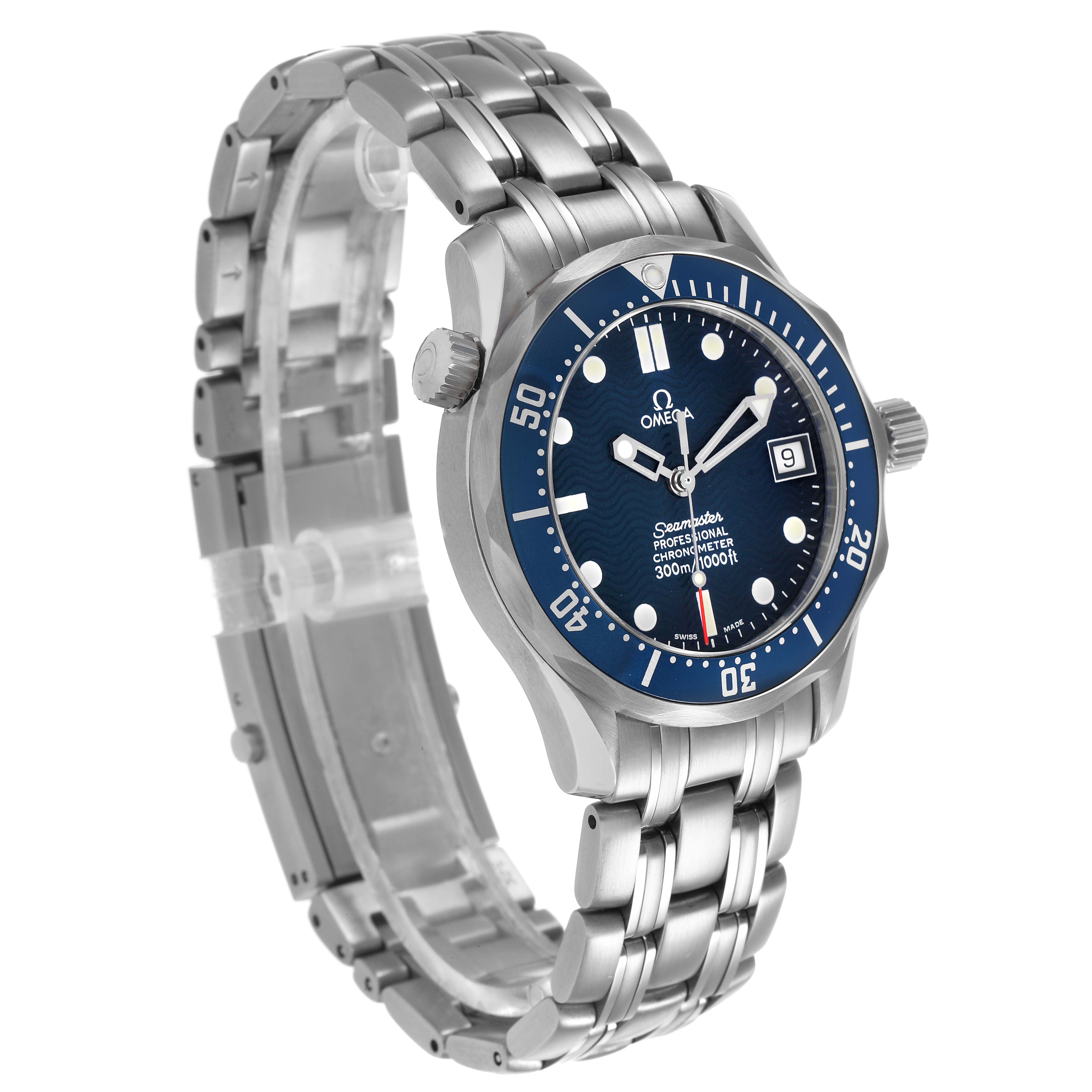 The Omega Seamaster 2551.80.00 Men's Stainless Steel Blue Dial watch is angled to show the face, bezel, crown, bracelet, and date window.