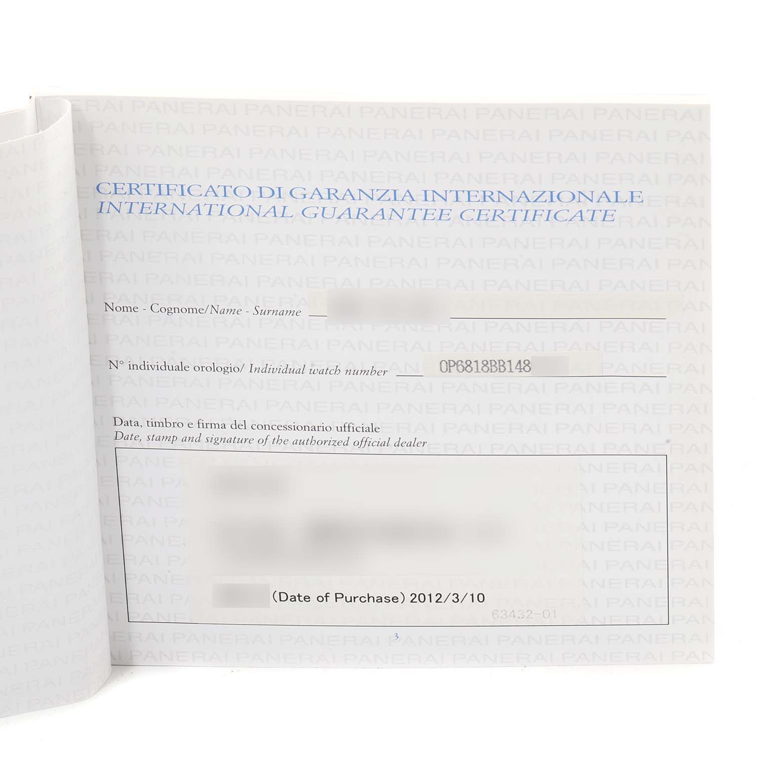 The image shows the international guarantee certificate for a Panerai Luminor PAM00321 Men's Stainless Steel Black Dial PAM00321 Men's Stainless Steel Black Dial watch.