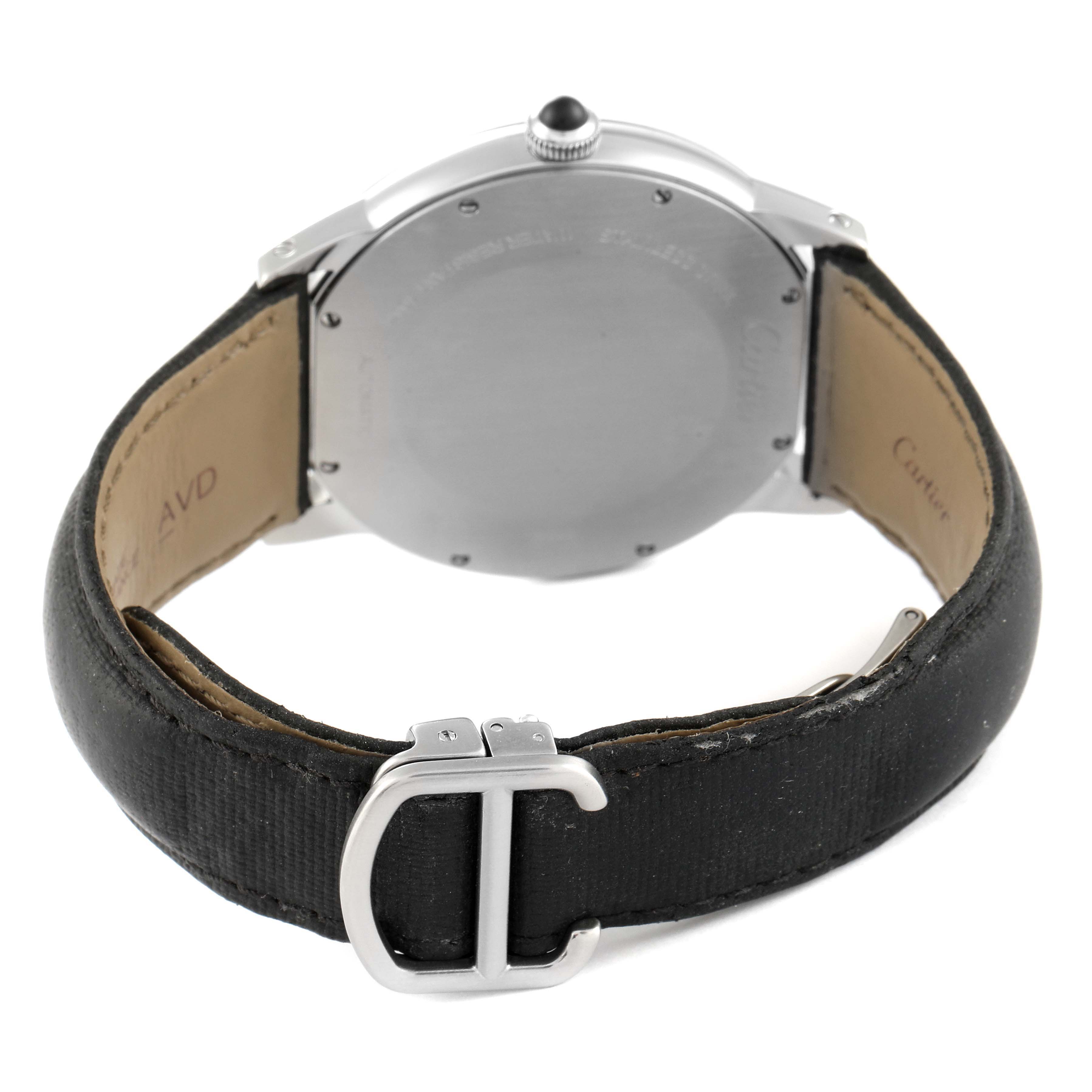 This image shows the back and strap of a Cartier Ronde WSRN0002 Men
s Stainless Steel Silver Dial WSRN0002 Men
s Stainless Steel Silver Dial watch, highlighting the buckle and case back.