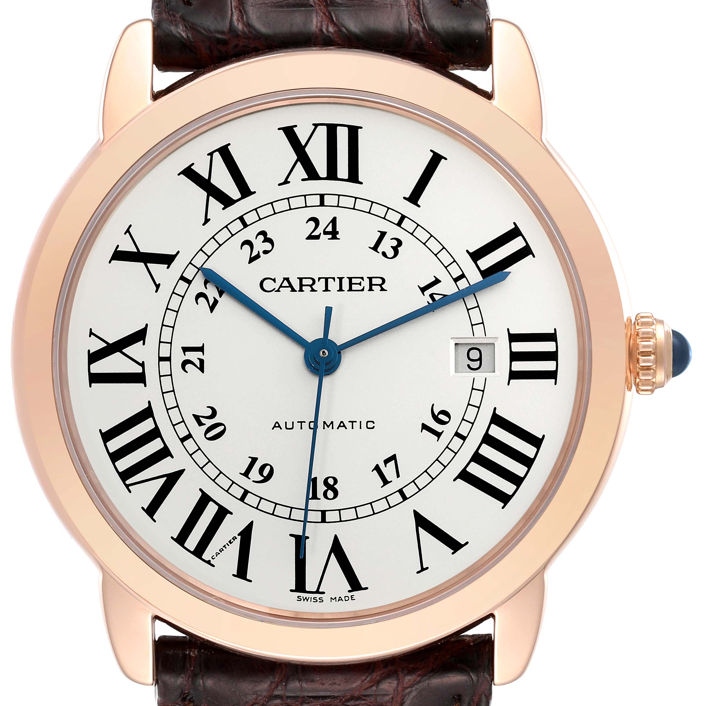 The Cartier Ronde W6701009 Men
s Rose Gold Silver Dial W6701009 Men
s Rose Gold Silver Dial watch is shown from a front angle, displaying the dial, hands, date window, and crown.