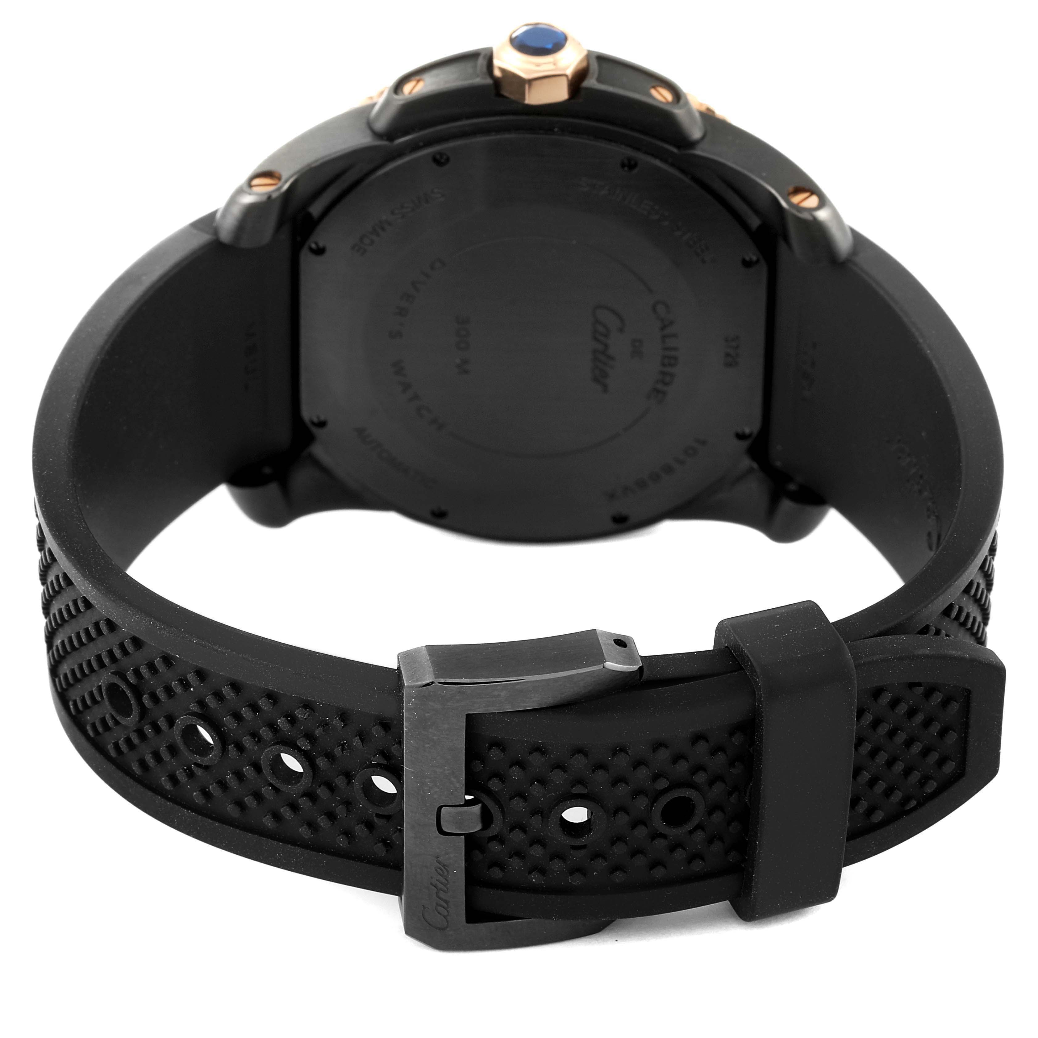 The image shows the back and buckle of a Calibre de Cartier watch by Cartier, highlighting the strap and case back.