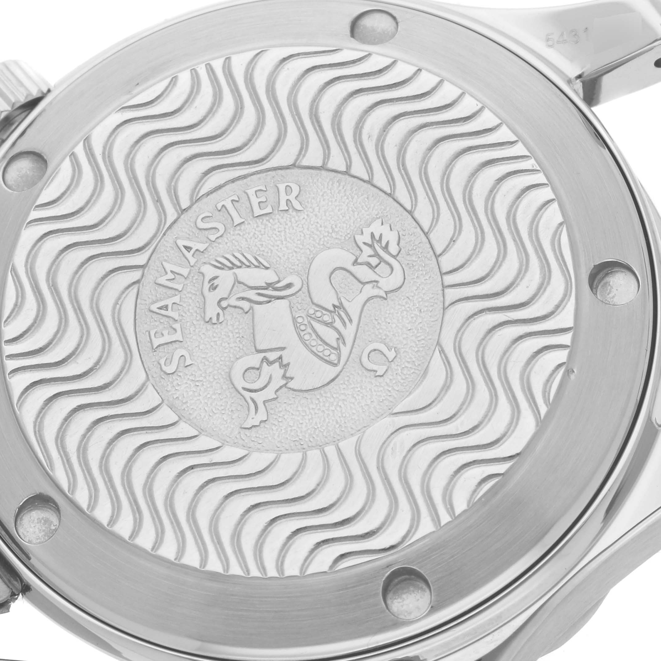 The image shows the back casing of the Omega Seamaster 2561.80.00 Men
s Stainless Steel Blue Dial 2561.80.00 Men
s Stainless Steel Blue Dial watch, featuring an engraved seahorse and wave pattern design.