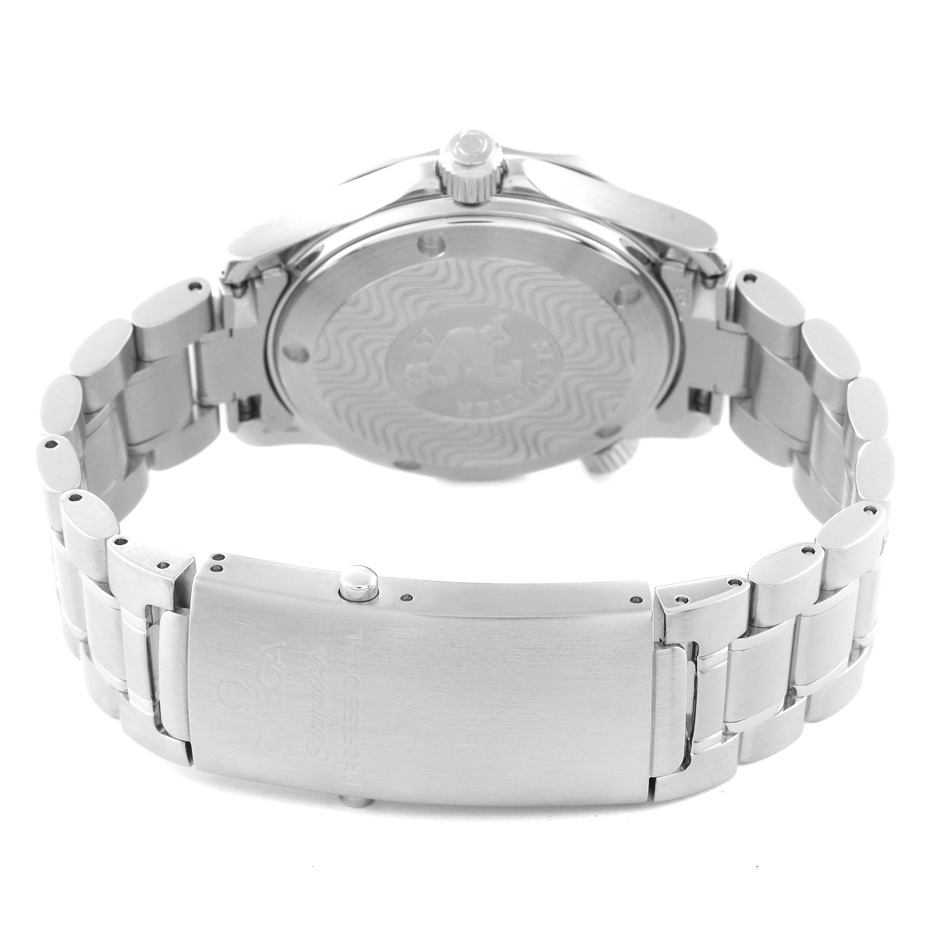 The image shows the back of an Omega Seamaster 2262.50.00 Men
s Stainless Steel Black Dial 2262.50.00 Men
s Stainless Steel Black Dial watch, featuring the clasp and case back details.