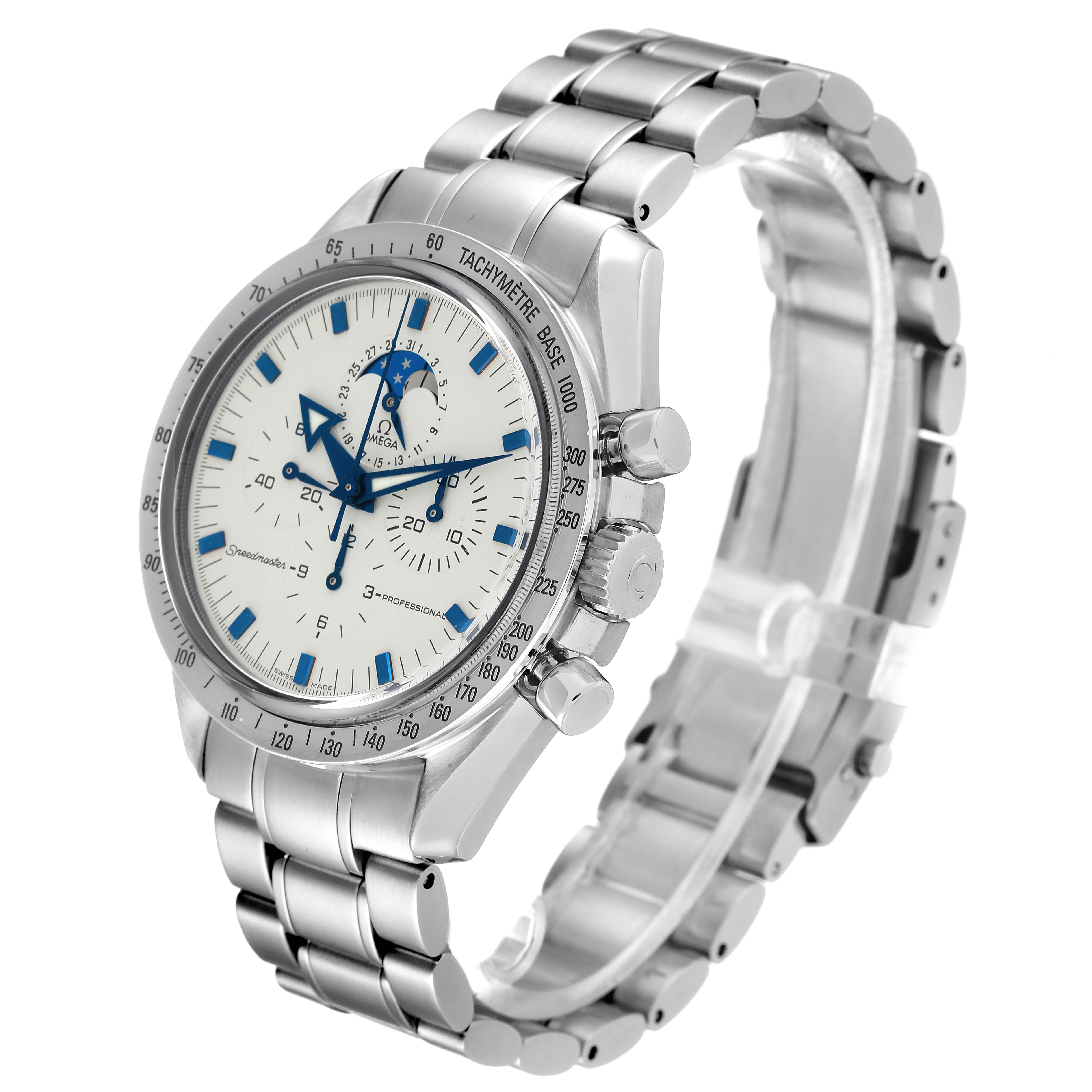 The Omega Speedmaster 3575.20.00 Men
s Stainless Steel White Dial 3575.20.00 Men
s Stainless Steel White Dial watch is shown from a three-quarter angle, displaying its face, bracelet, and side pushers.