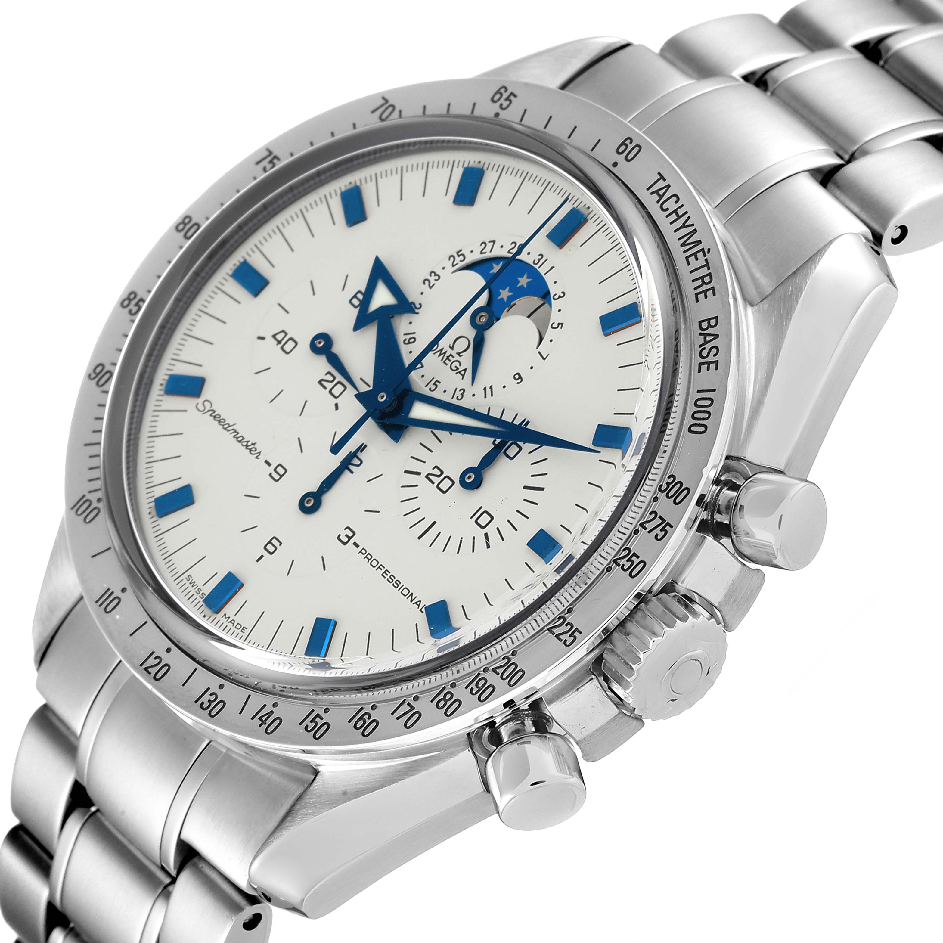 This image shows an Omega Speedmaster 3575.20.00 Men
s Stainless Steel White Dial 3575.20.00 Men
s Stainless Steel White Dial watch from an angled view, highlighting the dial, bezel, and pushers.