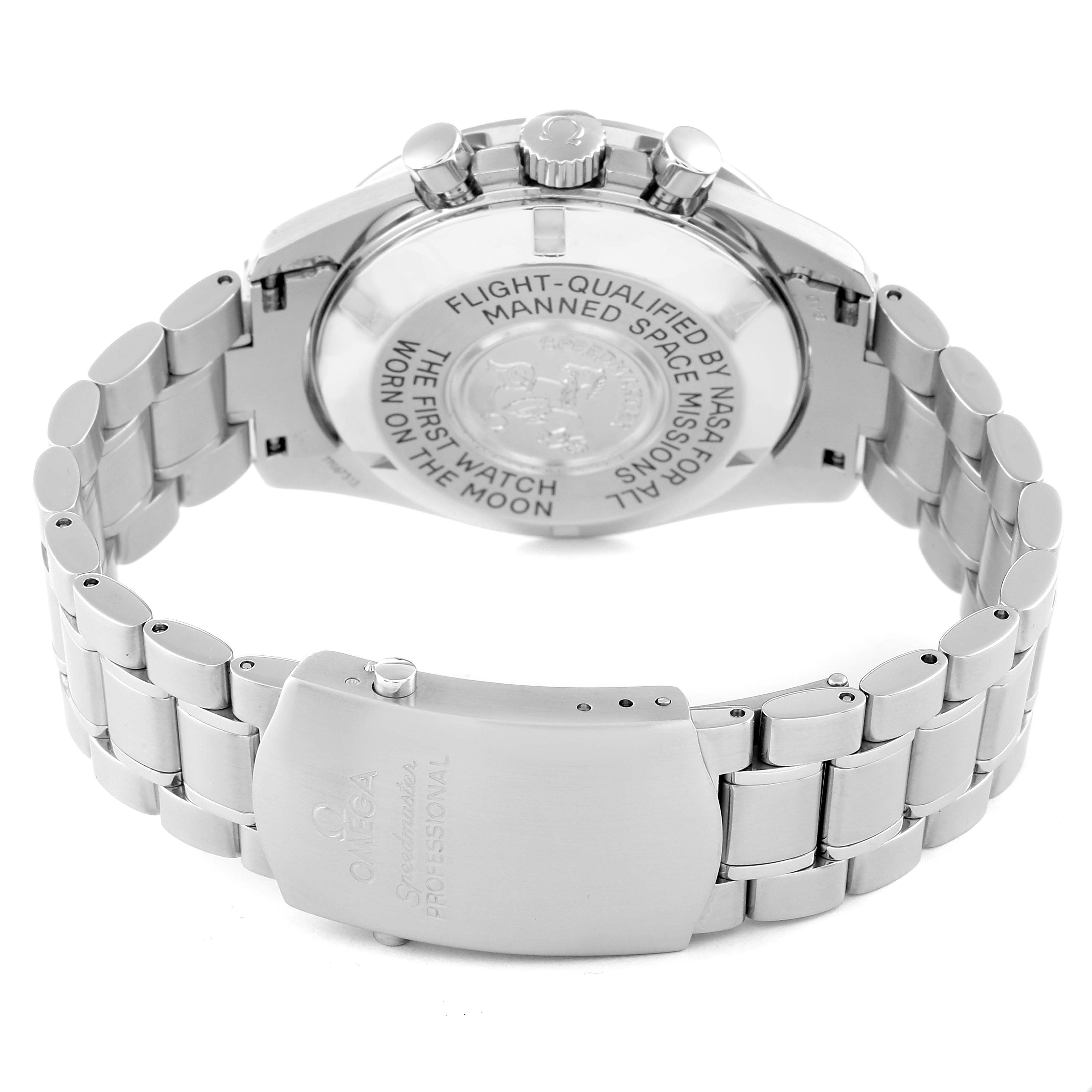 The image shows the back case and bracelet of an Omega Speedmaster 3575.20.00 Men
s Stainless Steel White Dial 3575.20.00 Men
s Stainless Steel White Dial watch, displaying engraved text and the clasp.