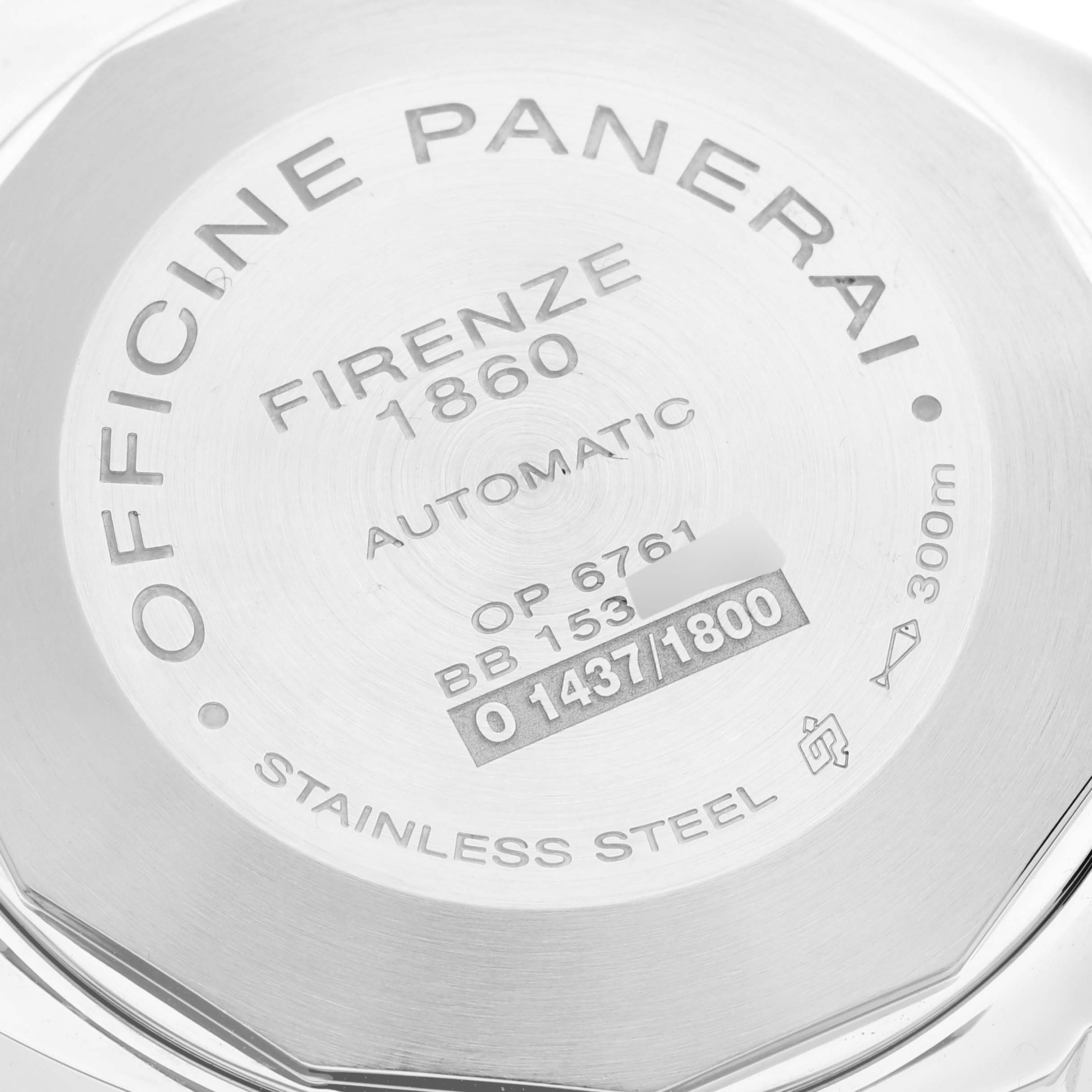 The image shows the stainless steel case back of a Panerai Luminor PAM00088 Men
s Stainless Steel Black Dial PAM00088 Men
s Stainless Steel Black Dial watch, detailing its serial number and other inscriptions.