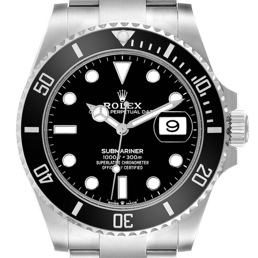 The image shows the front view of the Rolex Submariner, highlighting the dial, bezel, hands, and date window.