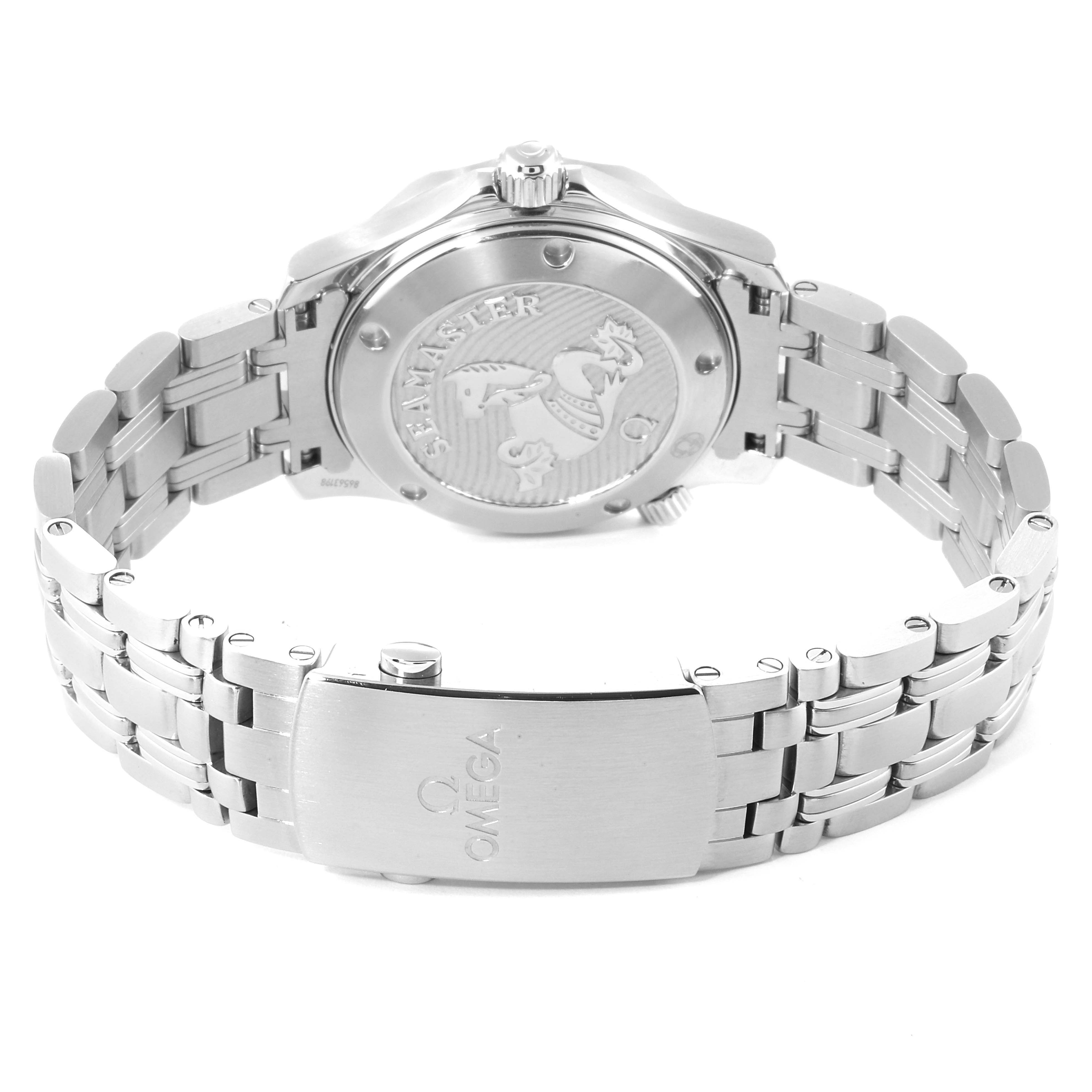 This image shows the back case and stainless steel bracelet of an Omega Seamaster 212.30.36.20.01.002 Men
s Stainless Steel Black Dial 212.30.36.20.01.002 Men
s Stainless Steel Black Dial watch.